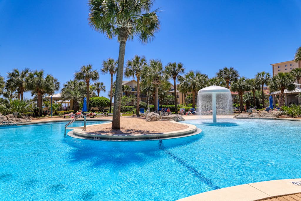 Beach condo with private balcony, gulf views & fitness room