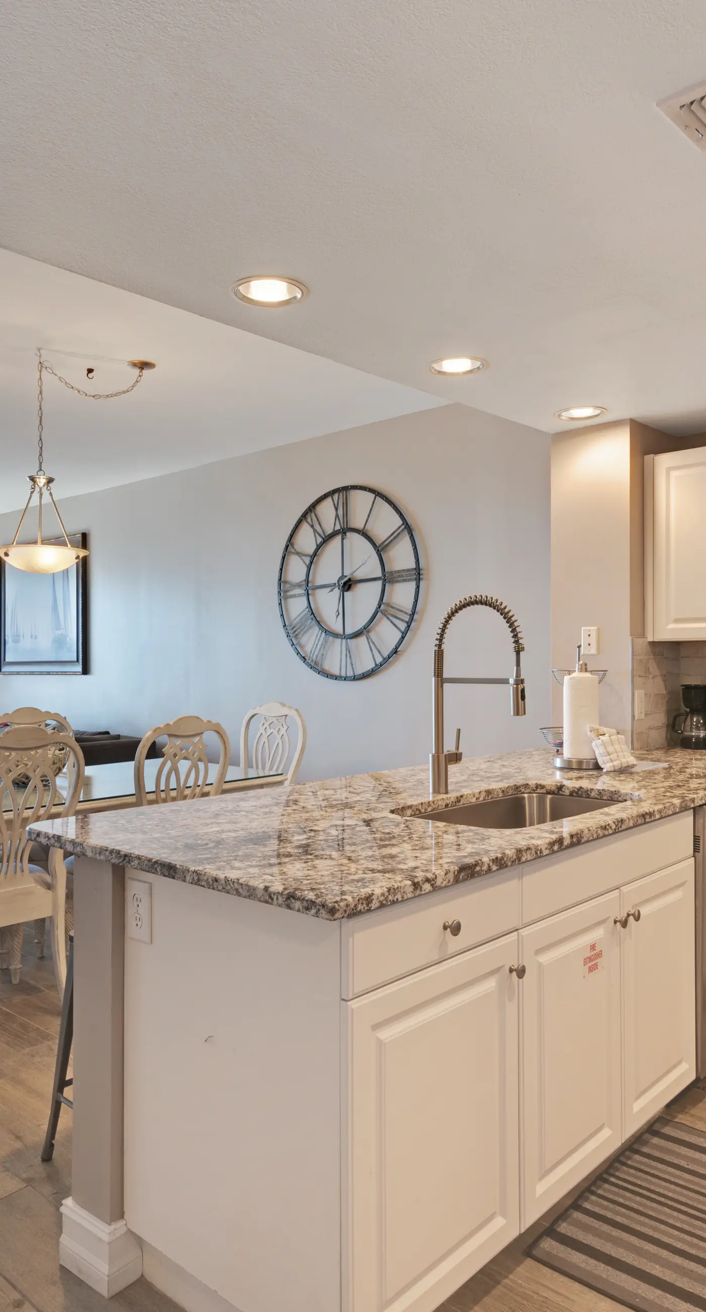 Beach condo with private balcony, gulf views & fitness room