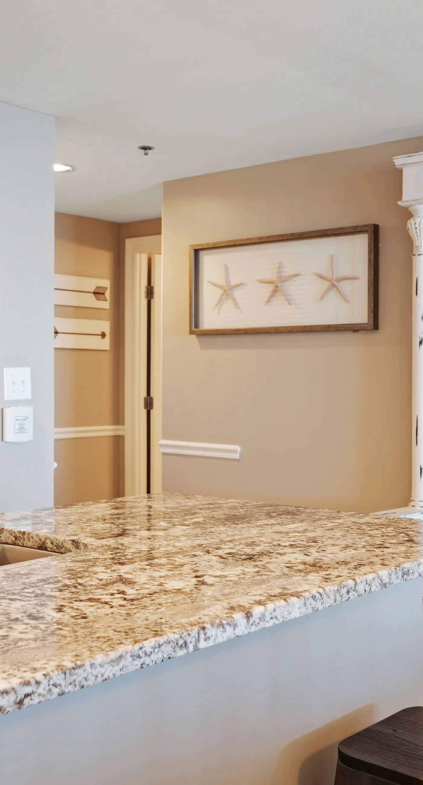 Beach condo with private balcony, gulf views & fitness room