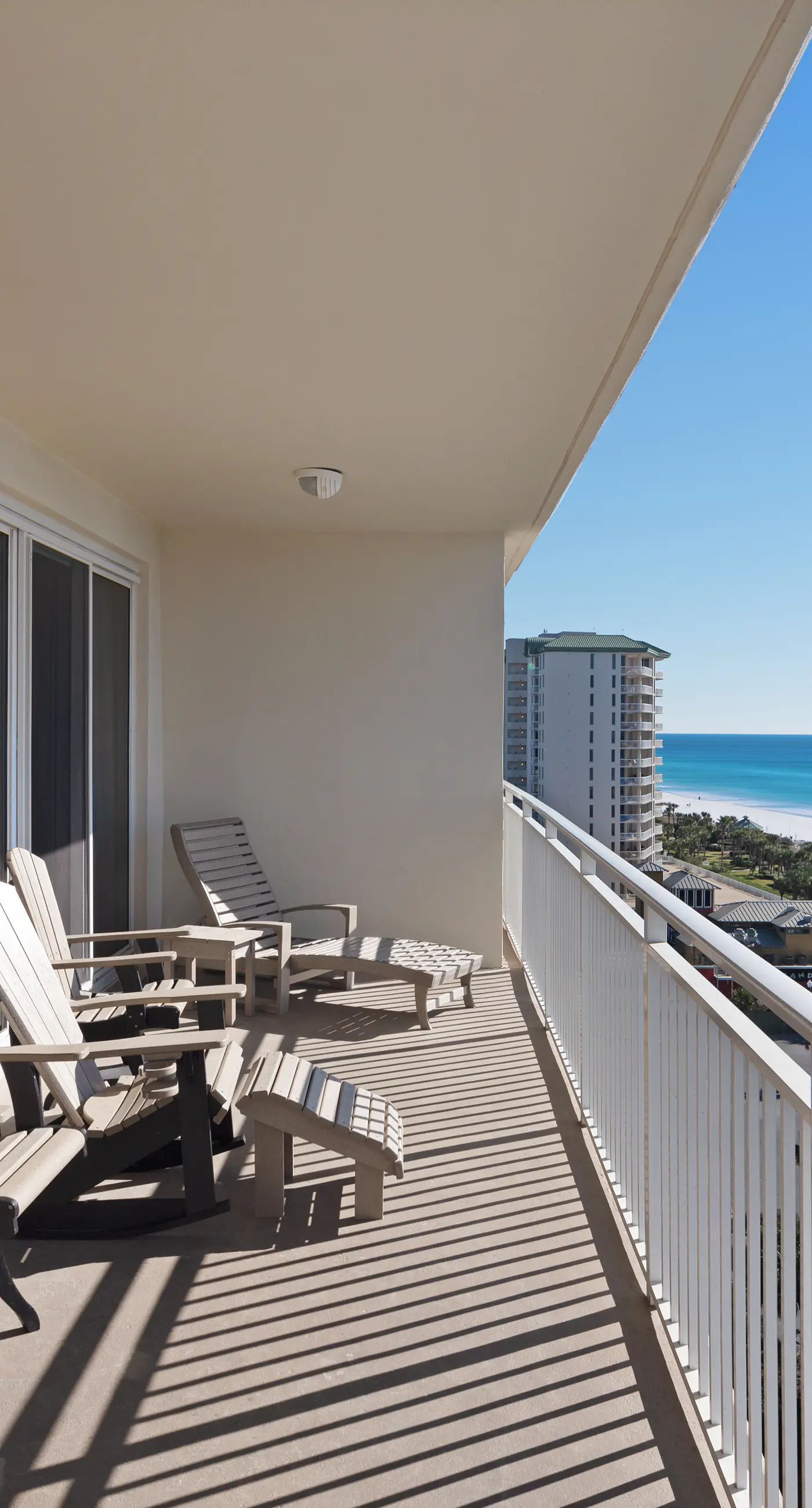 Beach condo with private balcony, gulf views & fitness room