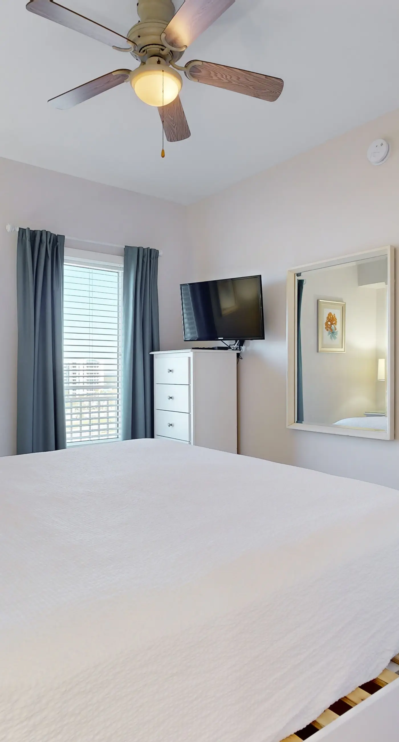 Beachfront Destin home w/ gulf views, private balcony & beach access