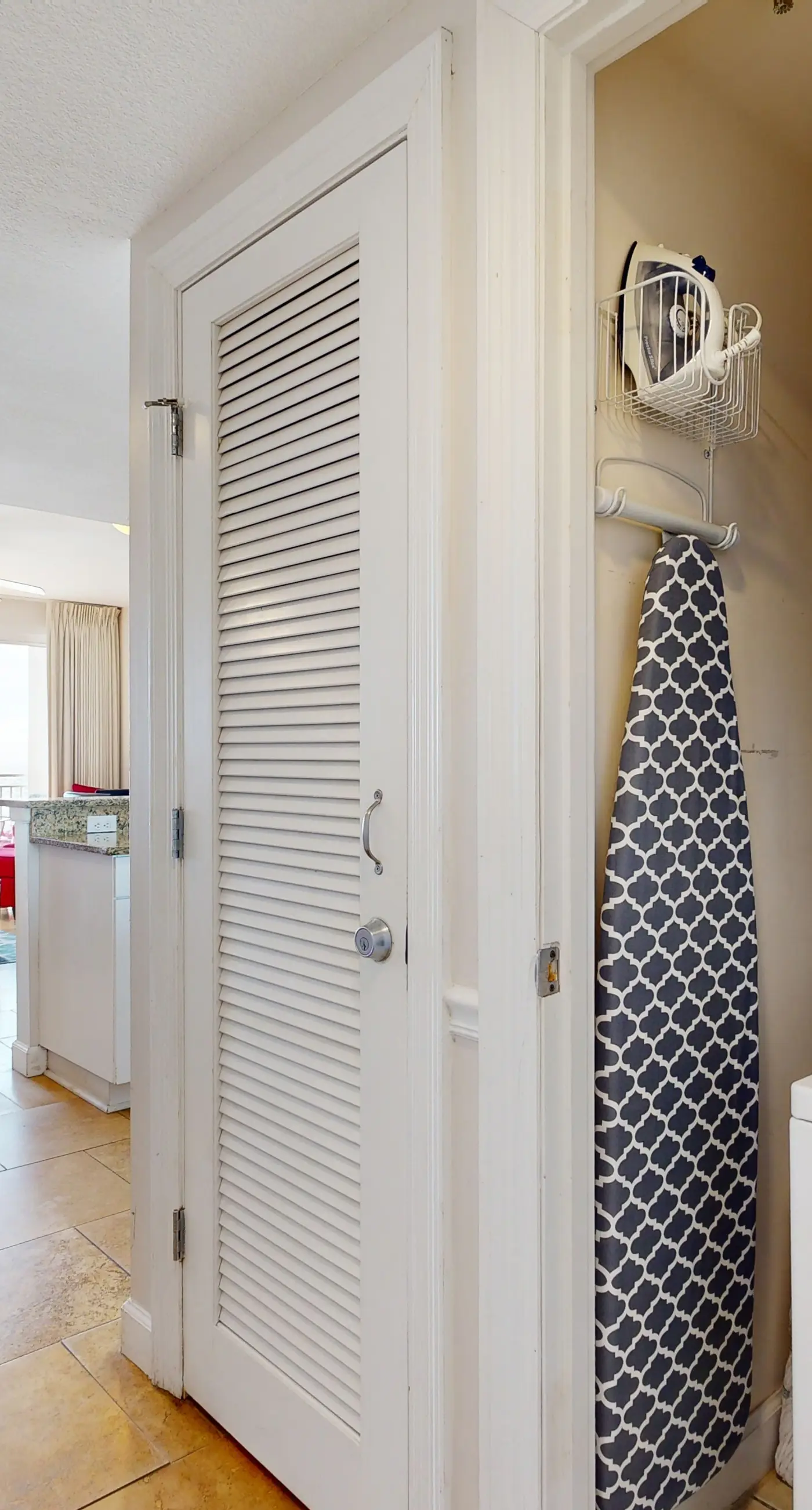 Beachfront Destin home w/ gulf views, private balcony & beach access