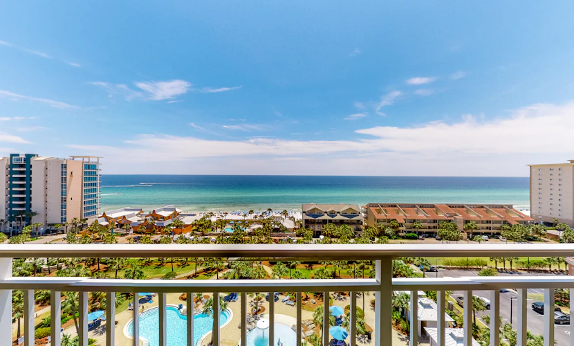 Captiva” beachfront condo w/ ocean views and pool & fitness center access