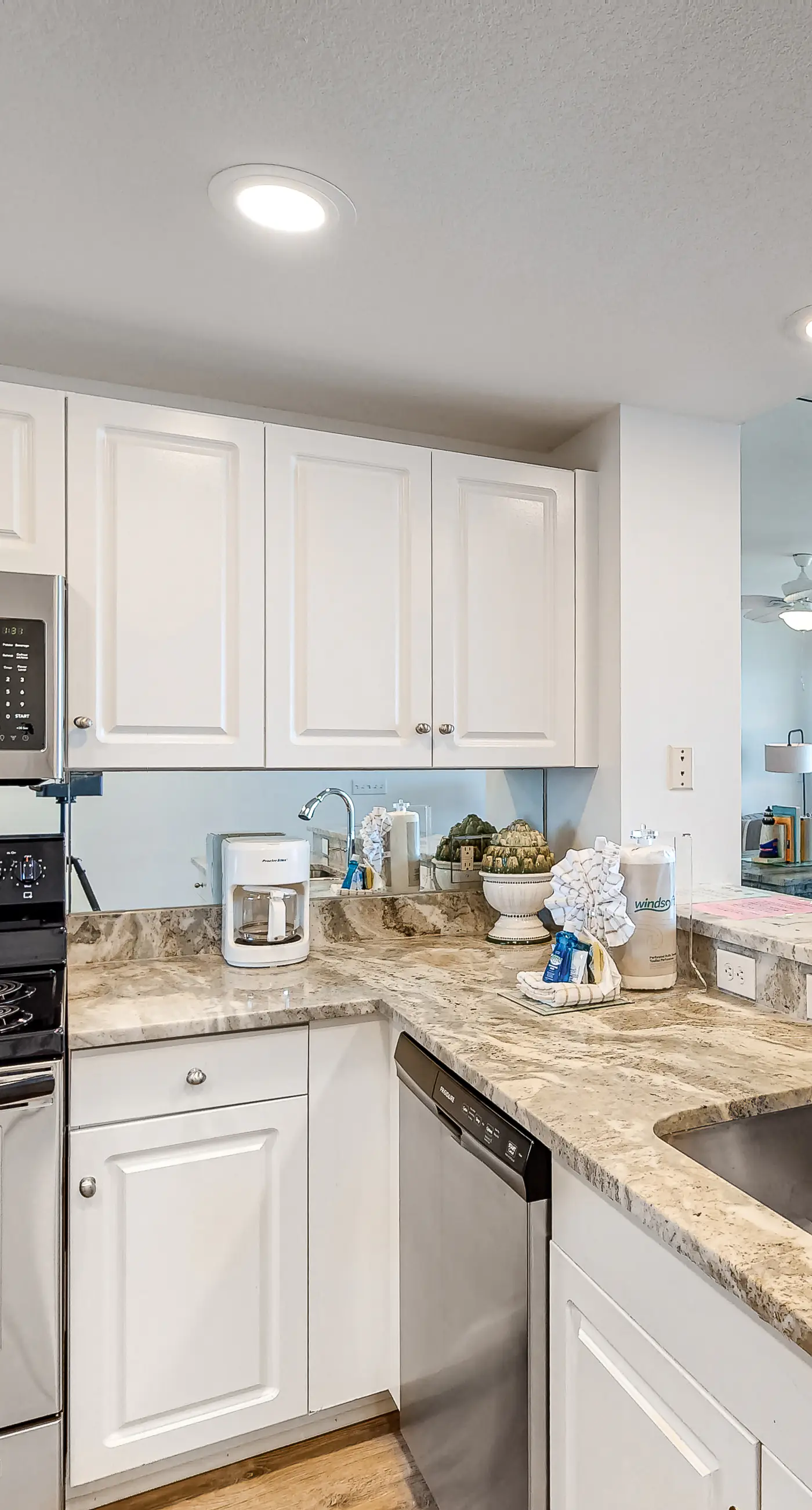 “Captiva” beachfront condo w/ ocean views and pool & fitness center access