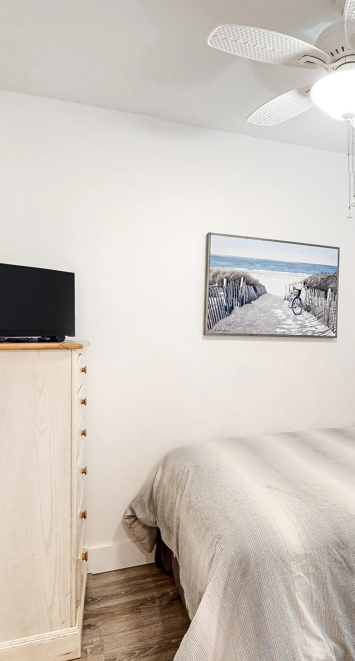 “Captiva” beachfront condo w/ ocean views and pool & fitness center access