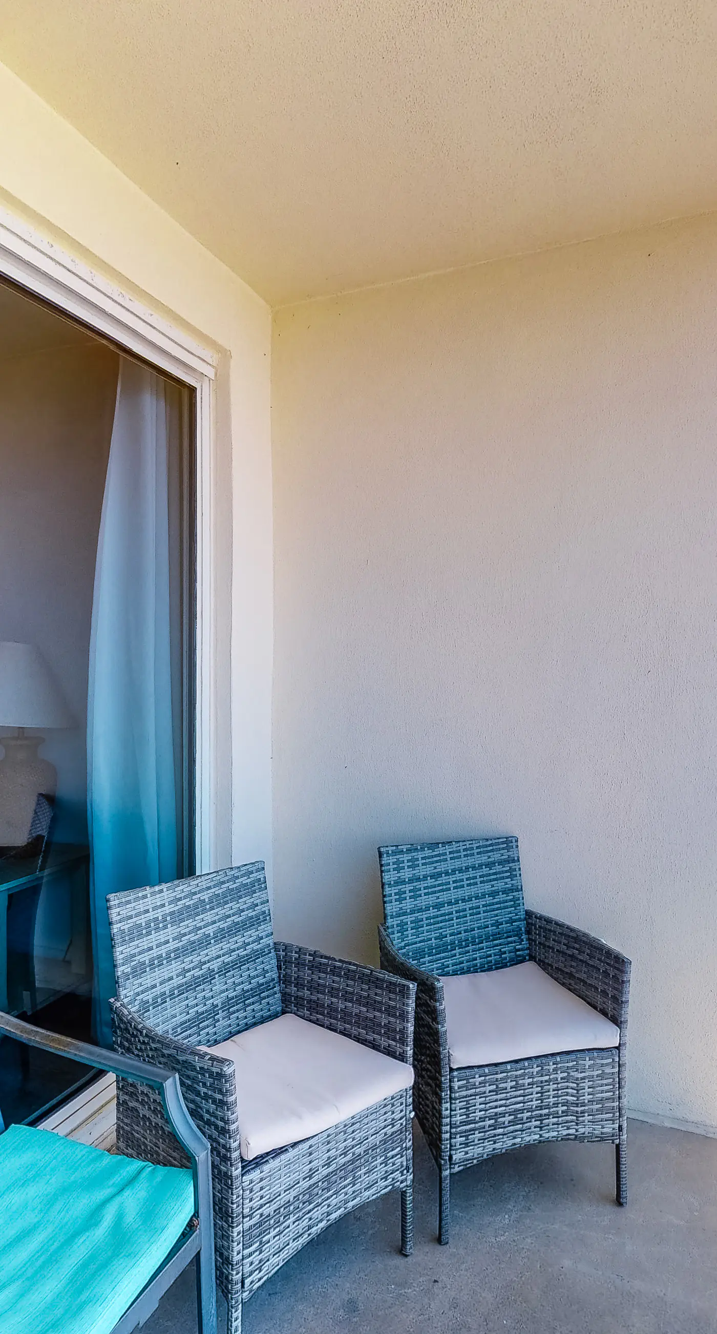 “Captiva” beachfront condo w/ ocean views and pool & fitness center access