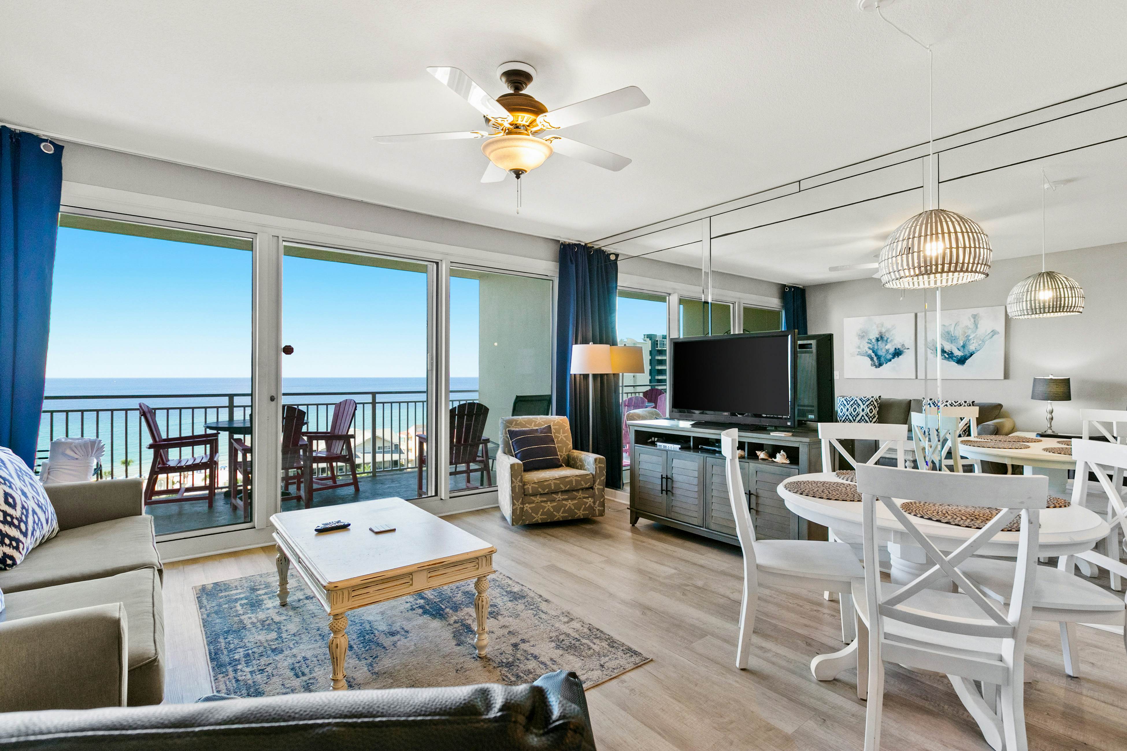 Gulf views at beach condo with shared pool & gym - close to shops & restaurants