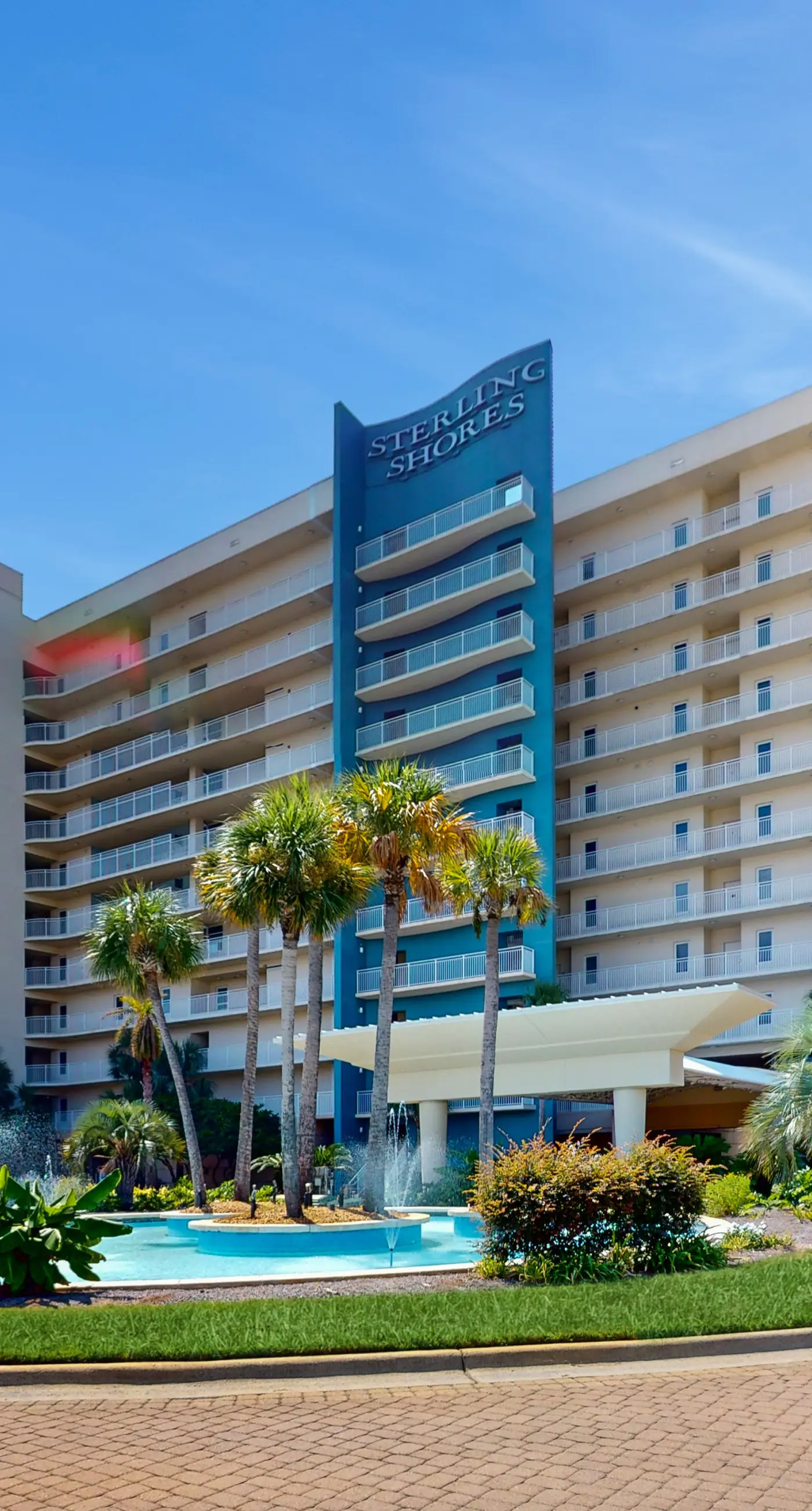 Marvelous Gulf-front condo with amazing views, pool, snack bar, & fitness room