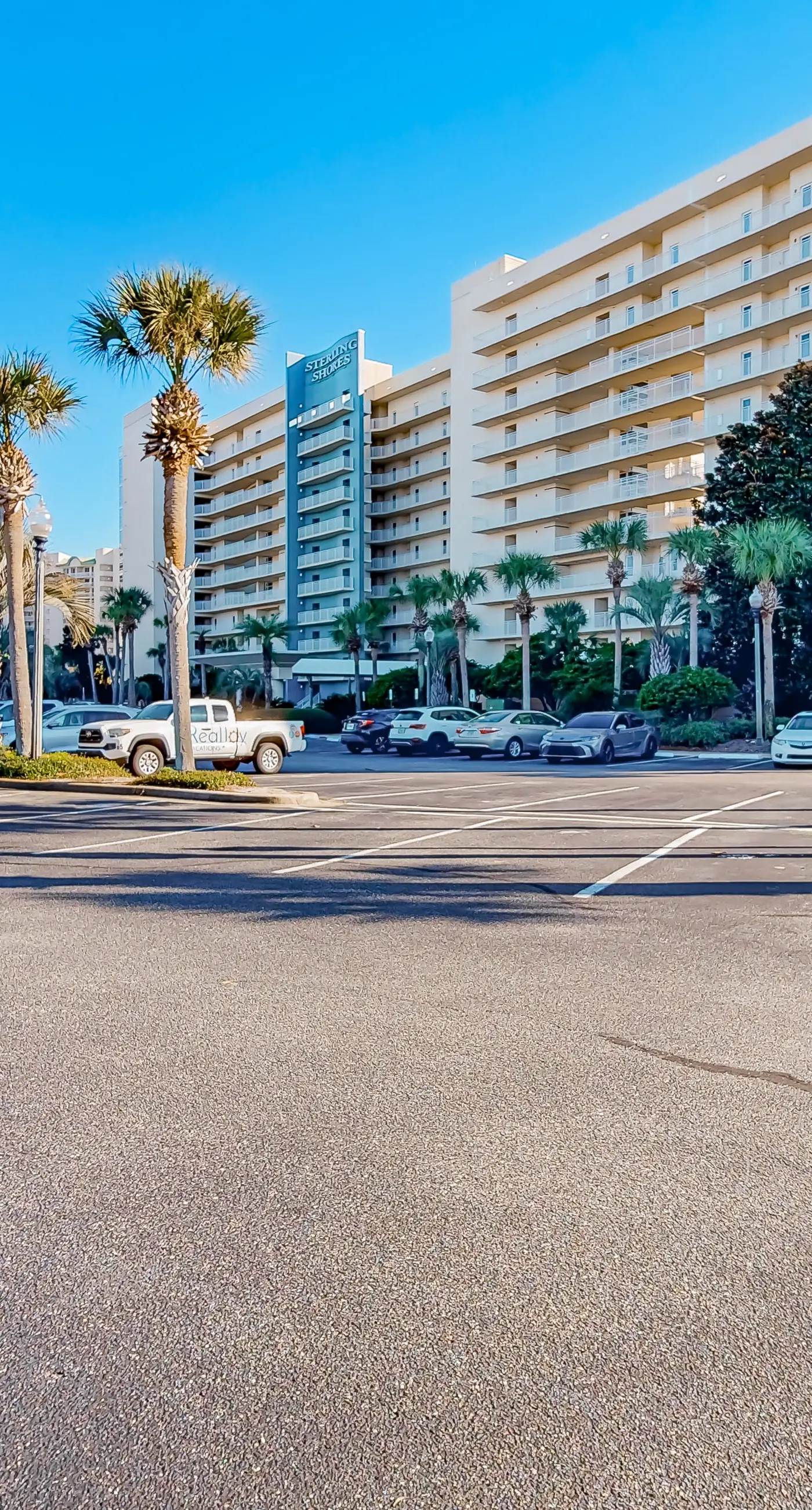 Charming & sleek condo w/incredible water views and shared on-site amenities