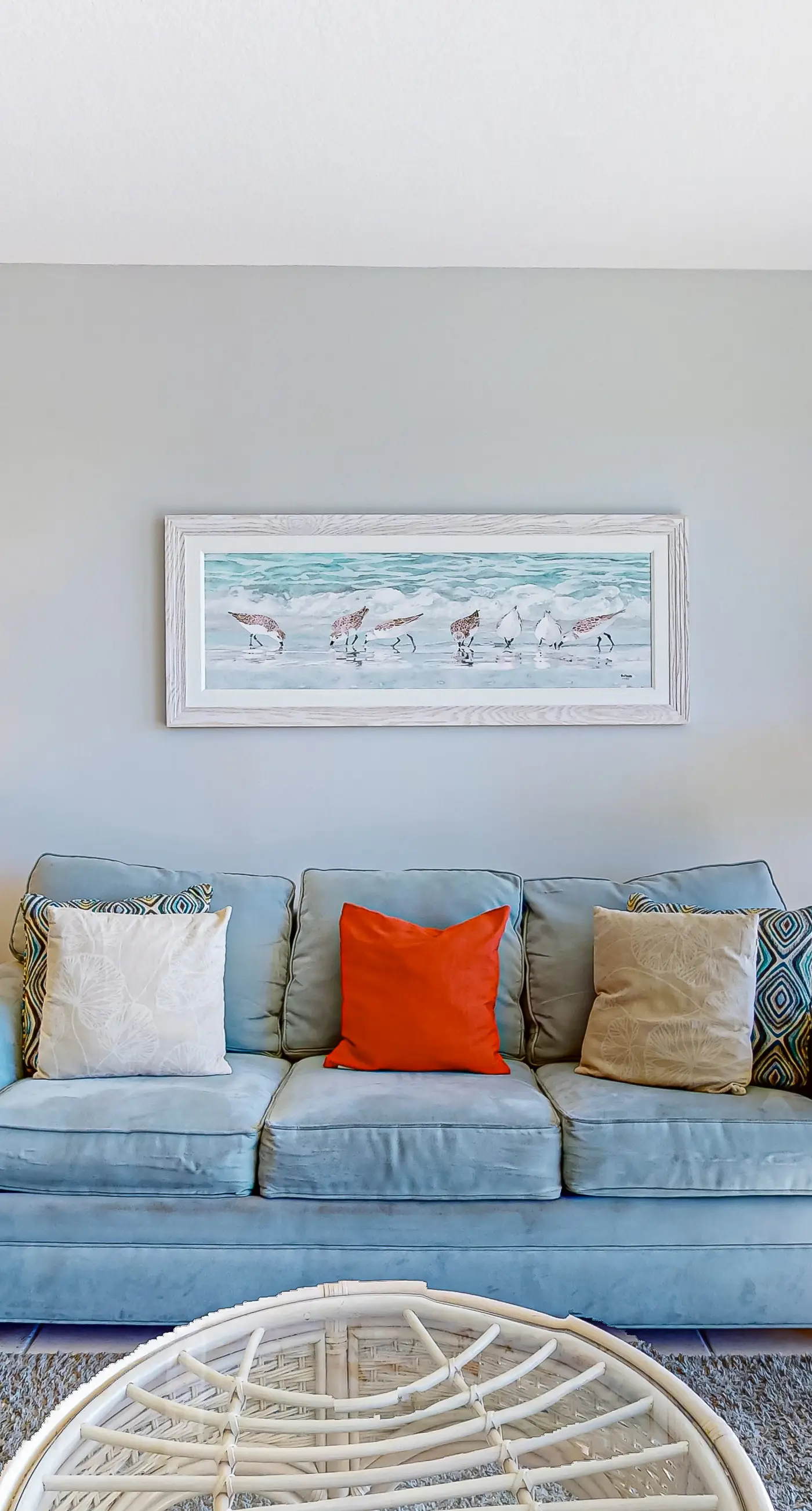 Elegant condo w/sweeping gulf views, shared pools, snack bar & grill area