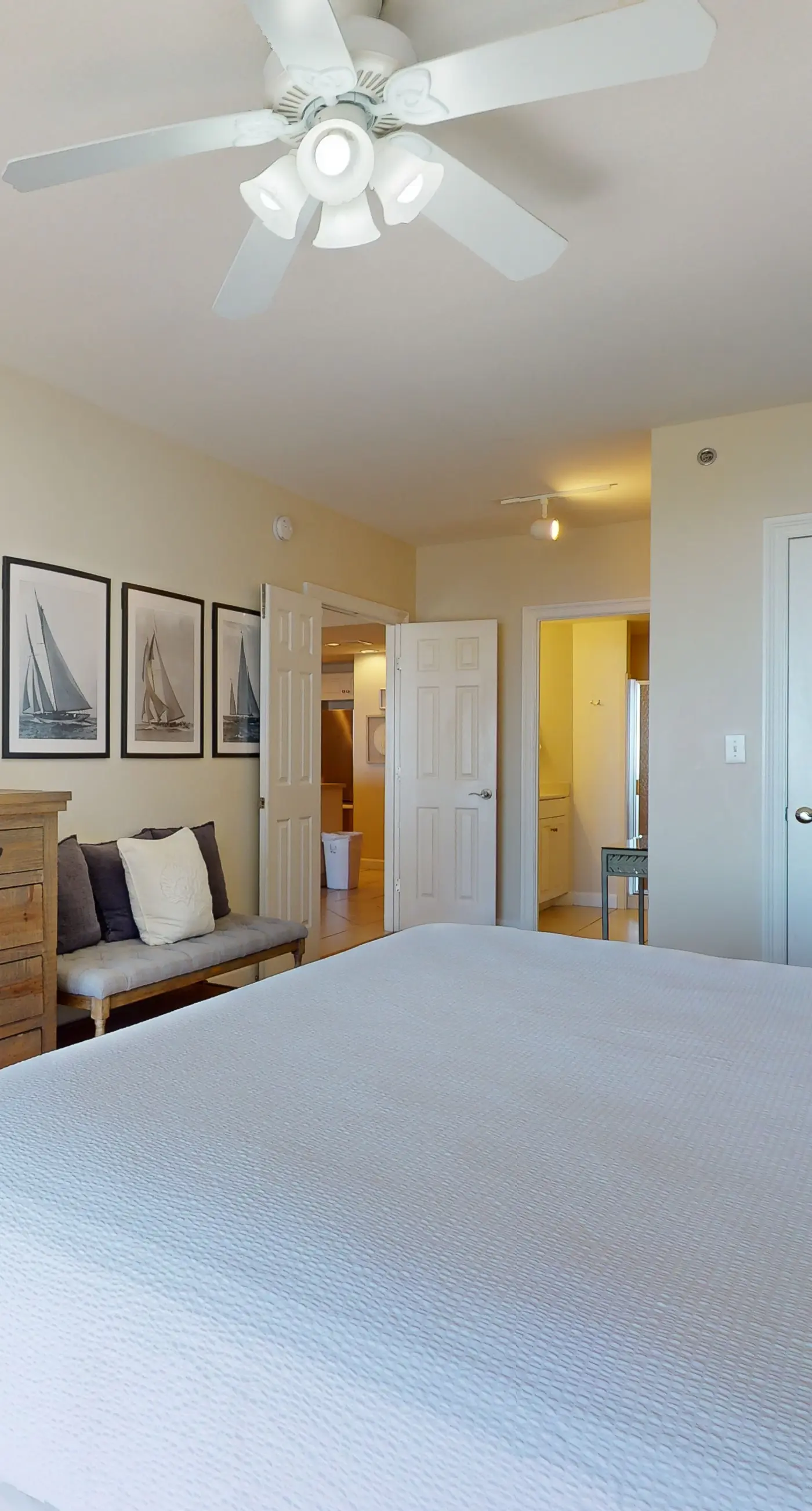 Magnificent waterfront condo w/private balcony, shared pool, gym, & snack bar