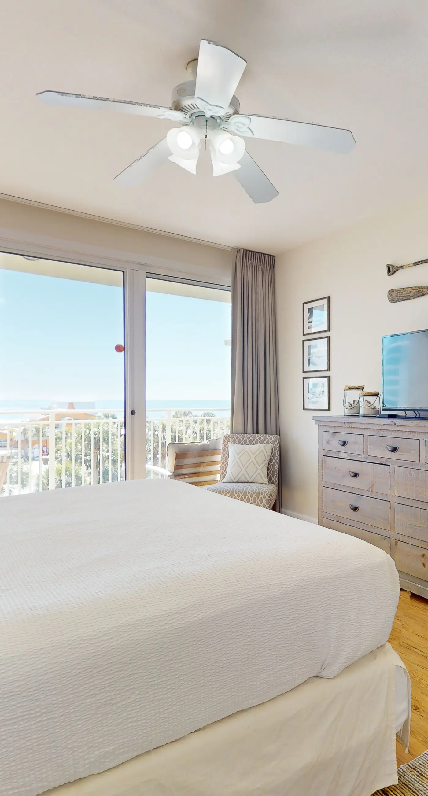 Magnificent waterfront condo w/private balcony, shared pool, gym, & snack bar