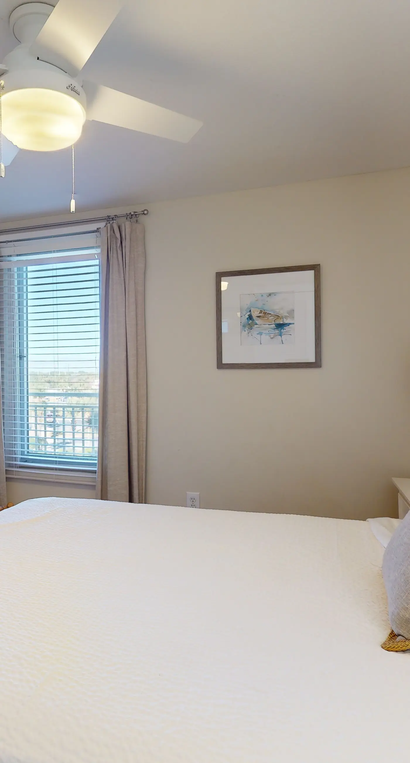 Magnificent waterfront condo w/private balcony, shared pool, gym, & snack bar