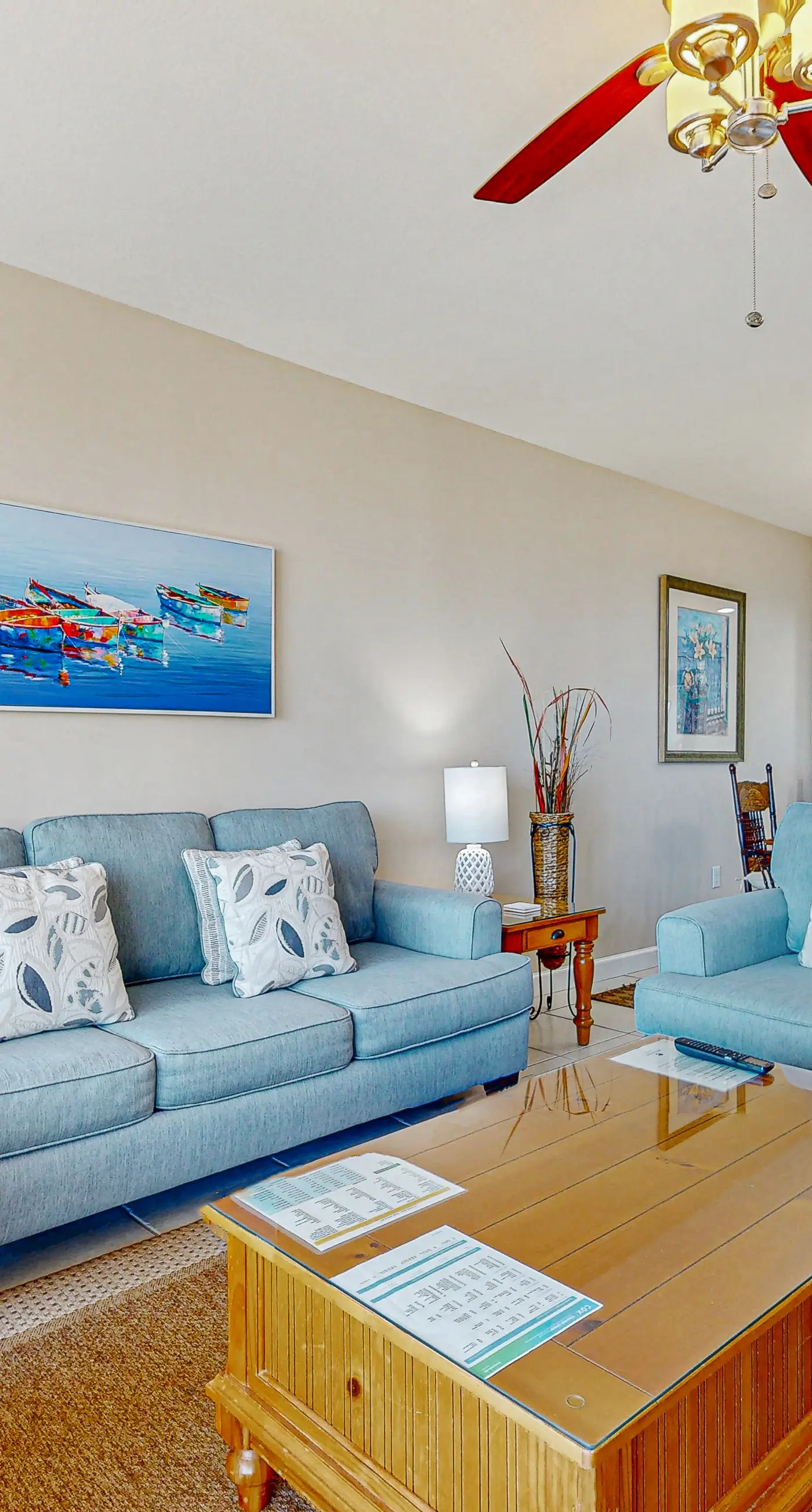 Incredible family-friendly condo w/ swimming pool & furnished balcony