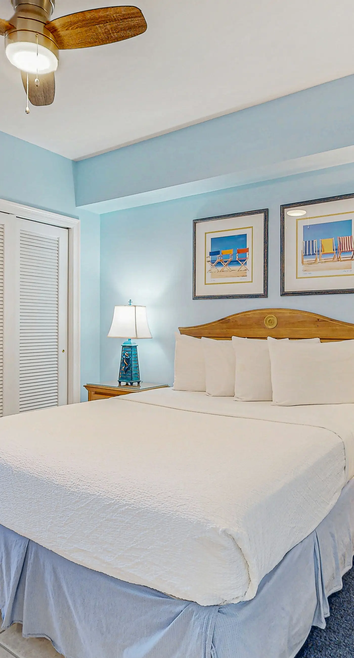 Incredible family-friendly condo w/ swimming pool & furnished balcony