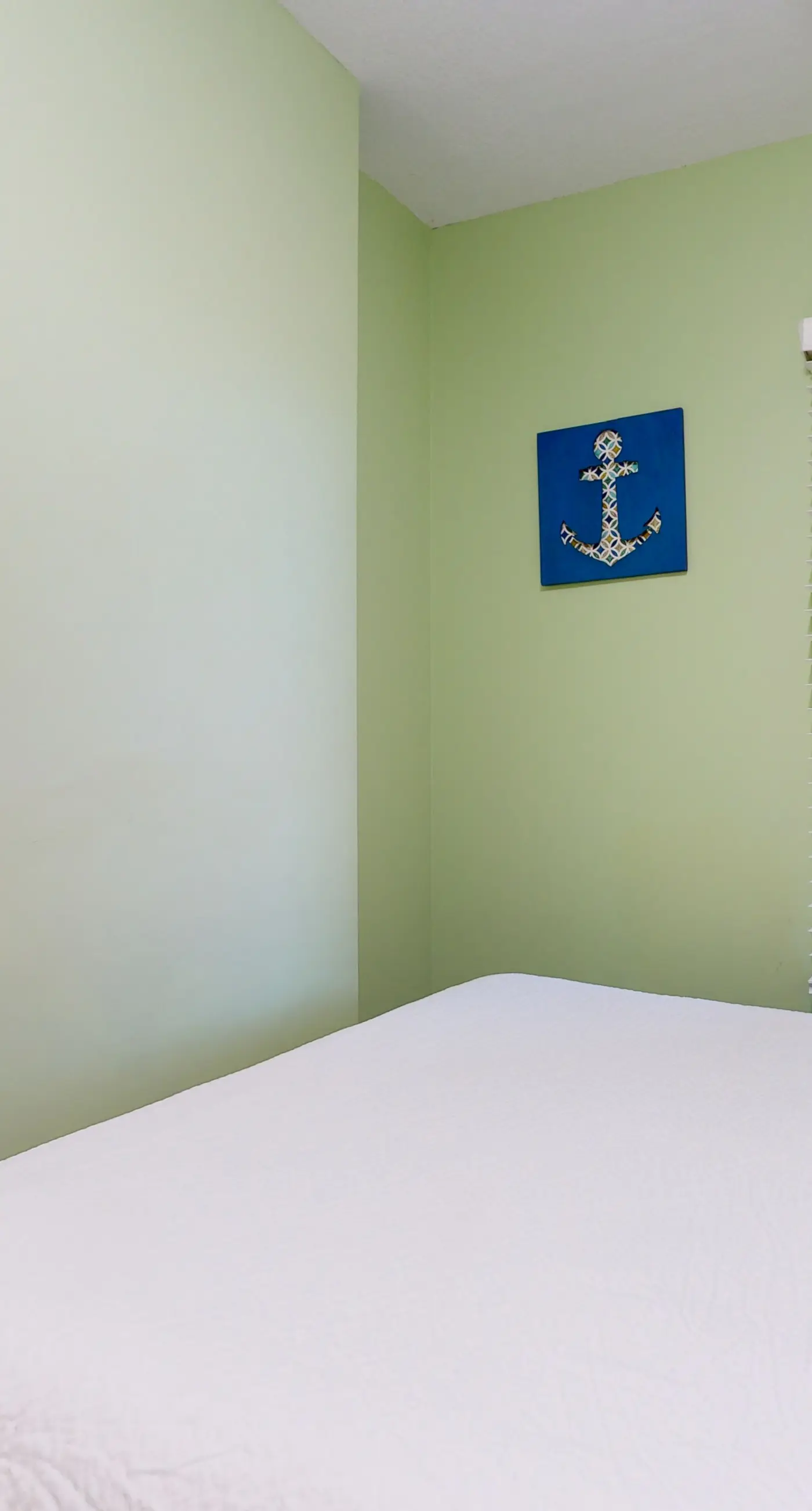 Gulf-view Sterling Shores condo with pool, gym & beach access