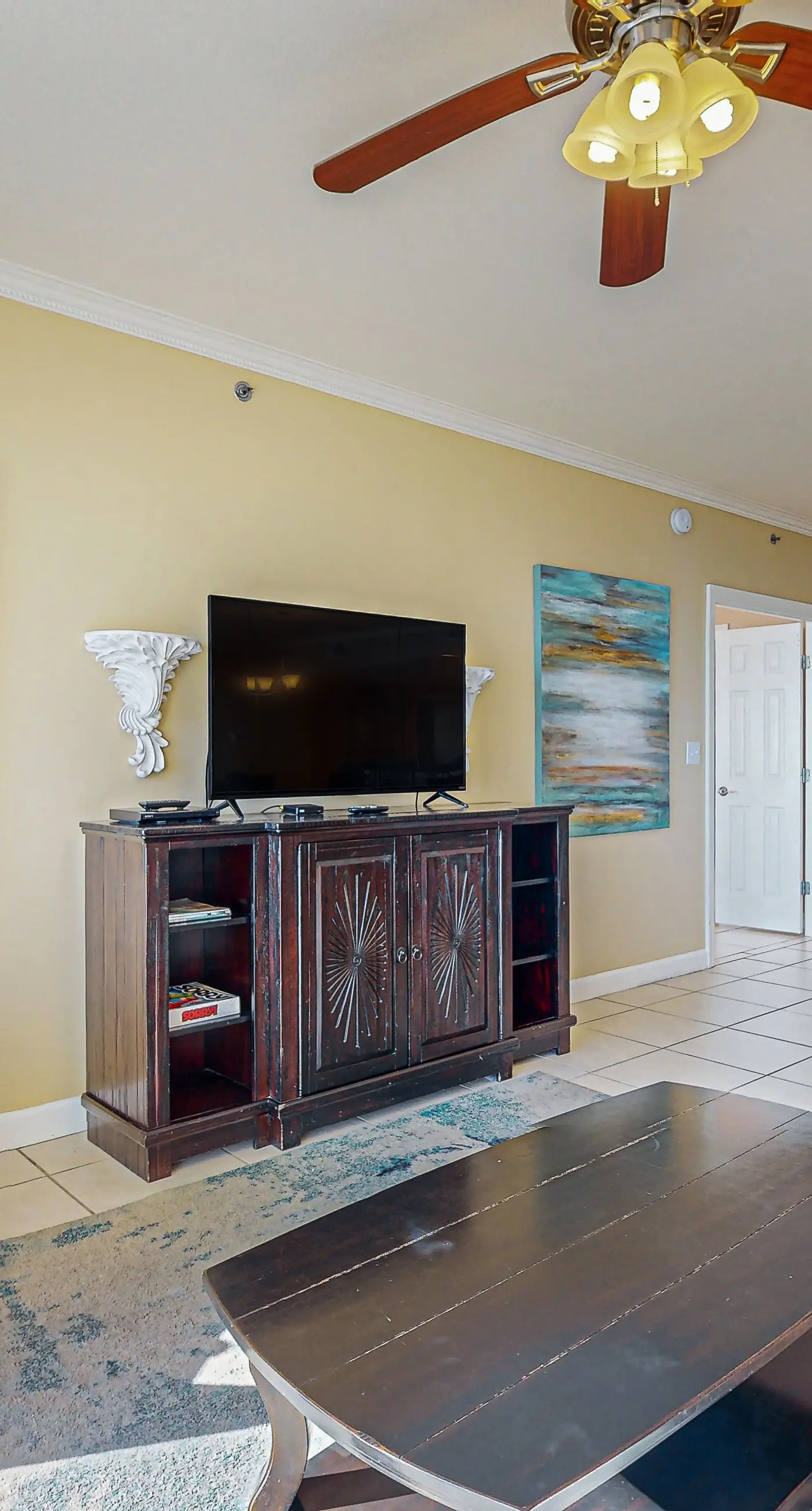 Inviting & sleek condo w/private balcony, shared pool, grill & fitness center