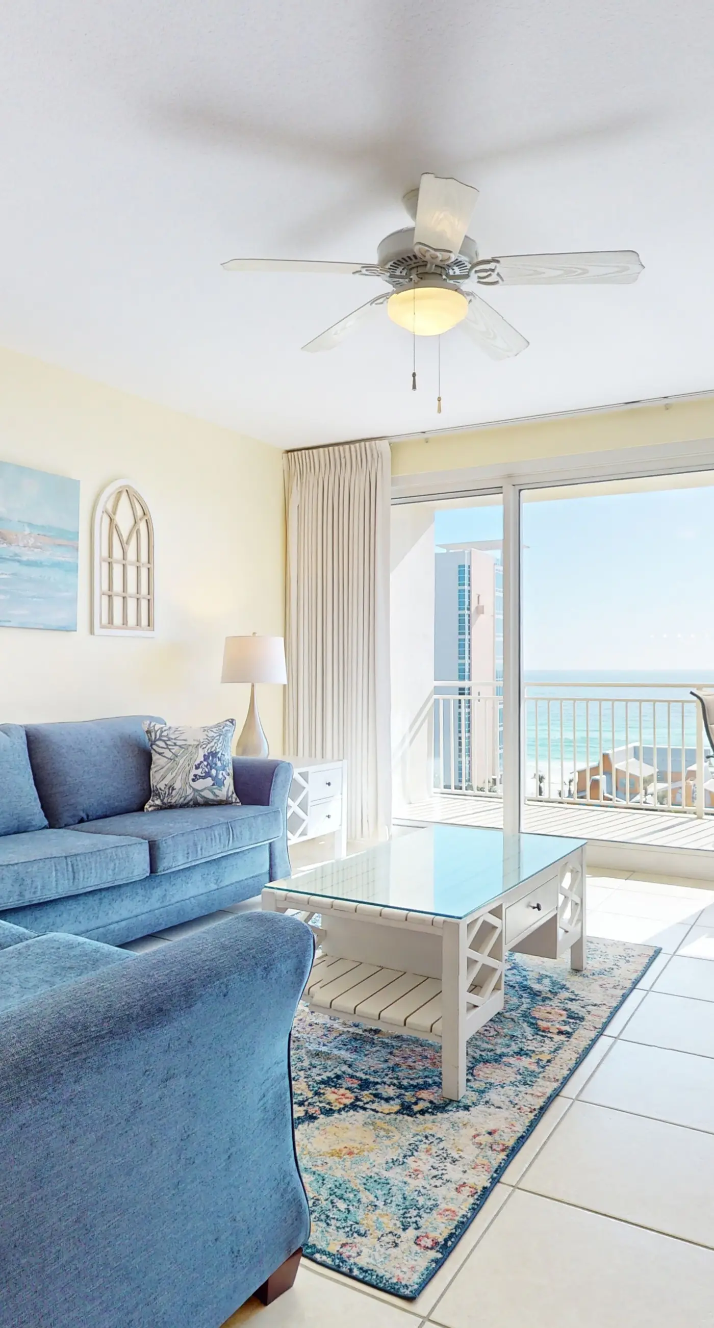 Beach condo w/ shared guest amenities - pool, fitness center & BBQ area