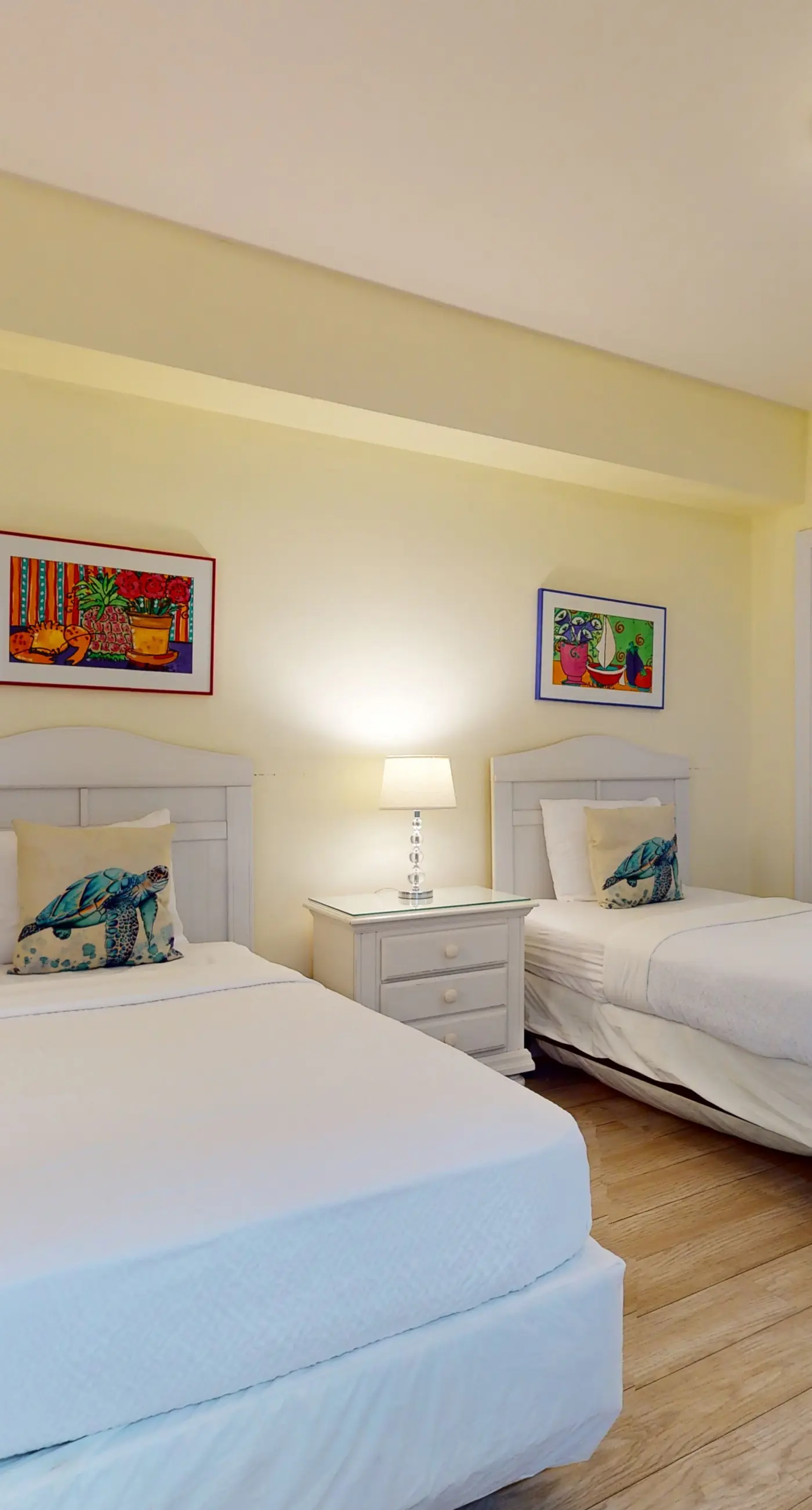 Beach condo w/ shared guest amenities - pool, fitness center & BBQ area