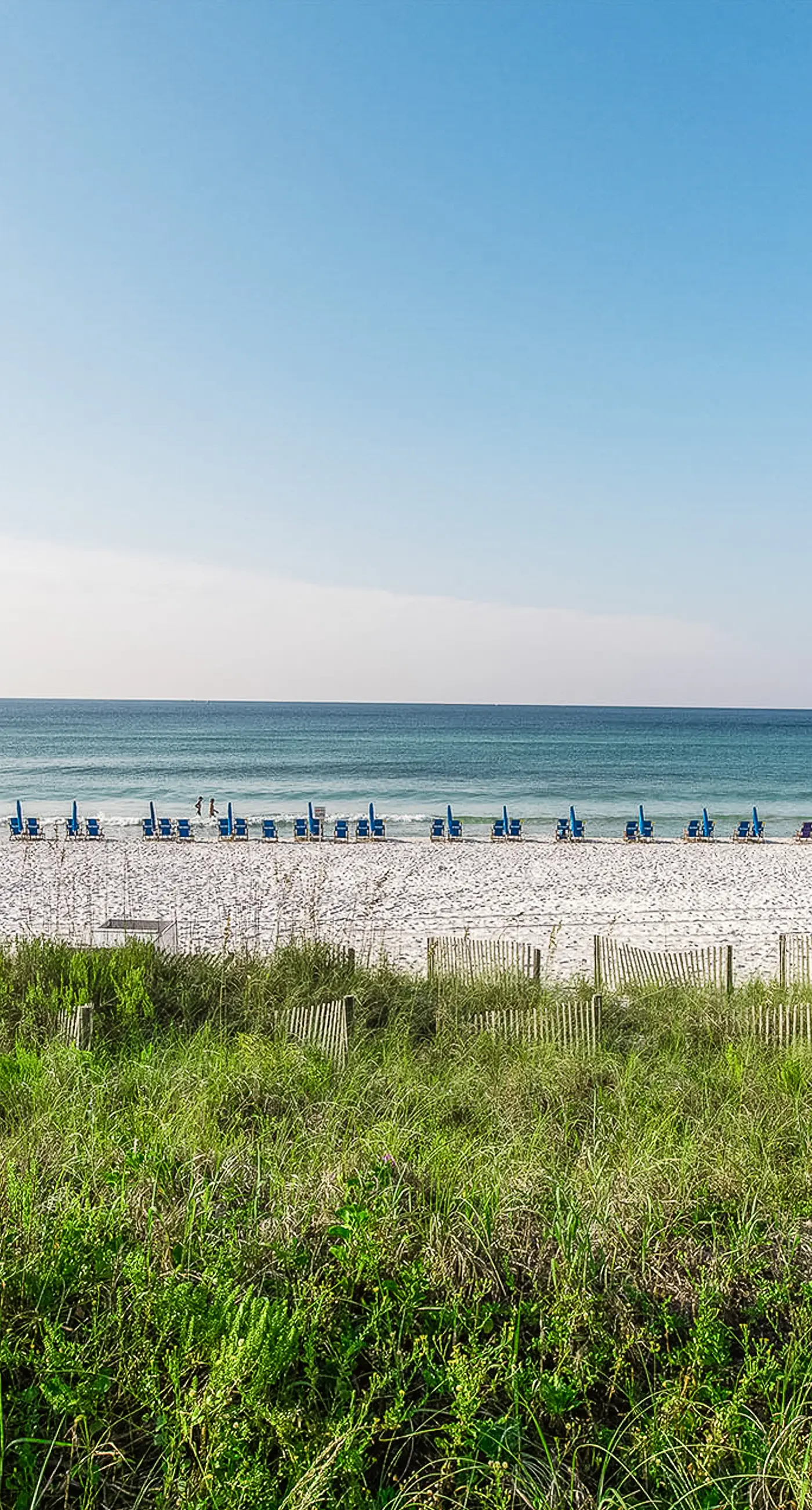 Beach condo w/ shared guest amenities - pool, fitness center & BBQ area