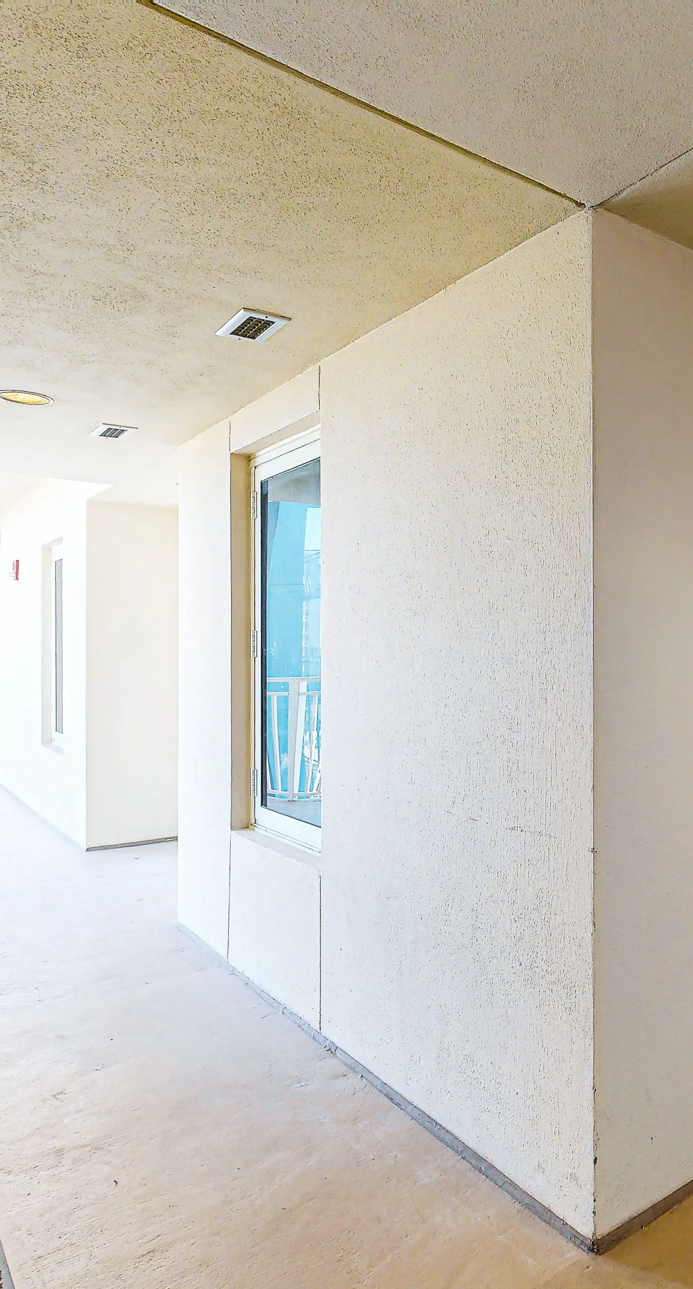 Relaxing condo w gulf views from private balcony - pool, gym & BBQ area