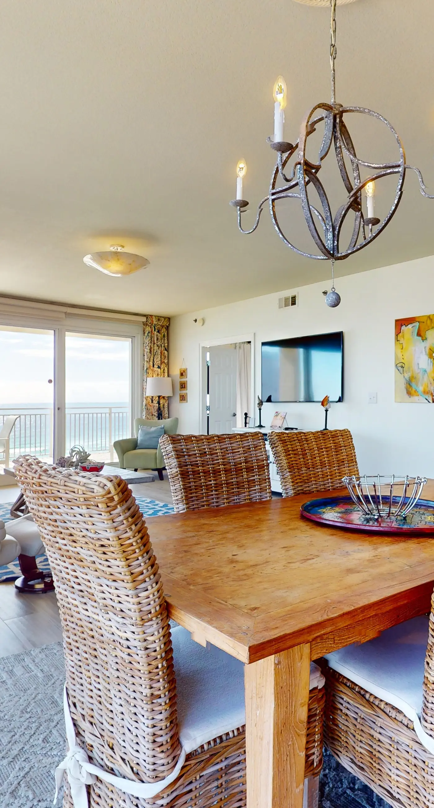 Inviting & bright condo w shared on-site amenities - walk to the beach