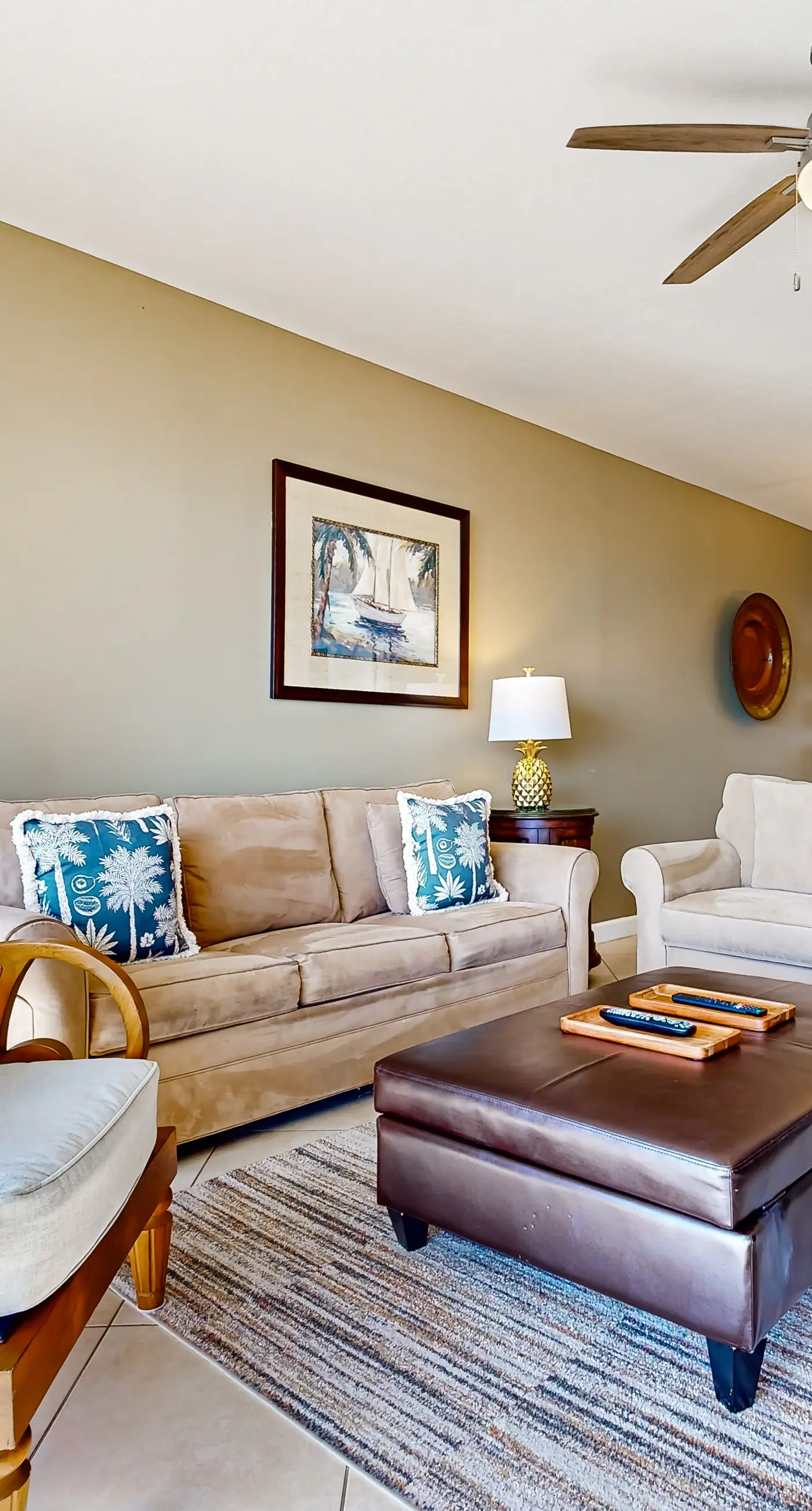 Bright & sleek condo w/shared pool, fitness center, grill area - water views