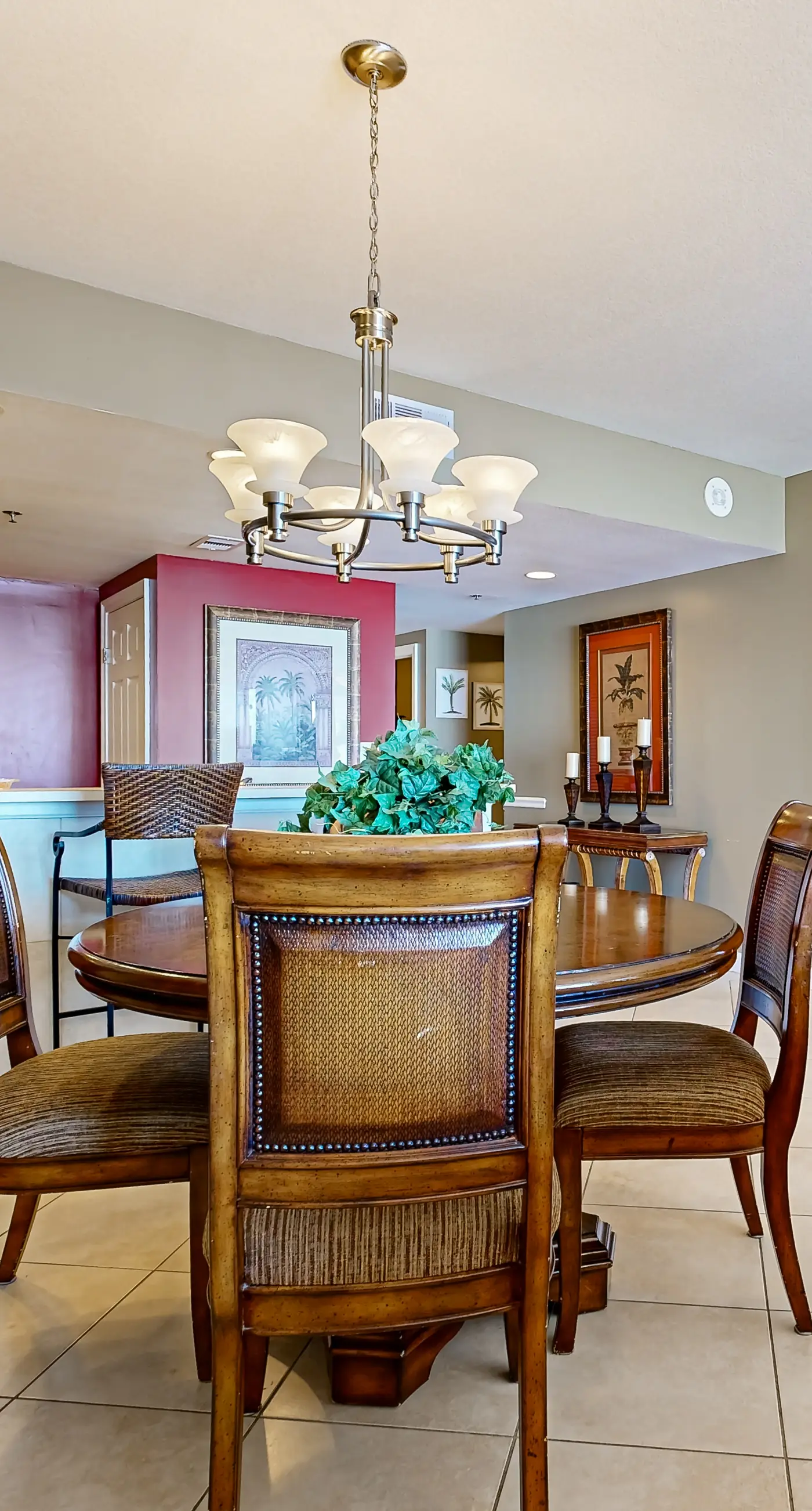 Bright & sleek condo w/shared pool, fitness center, grill area - water views