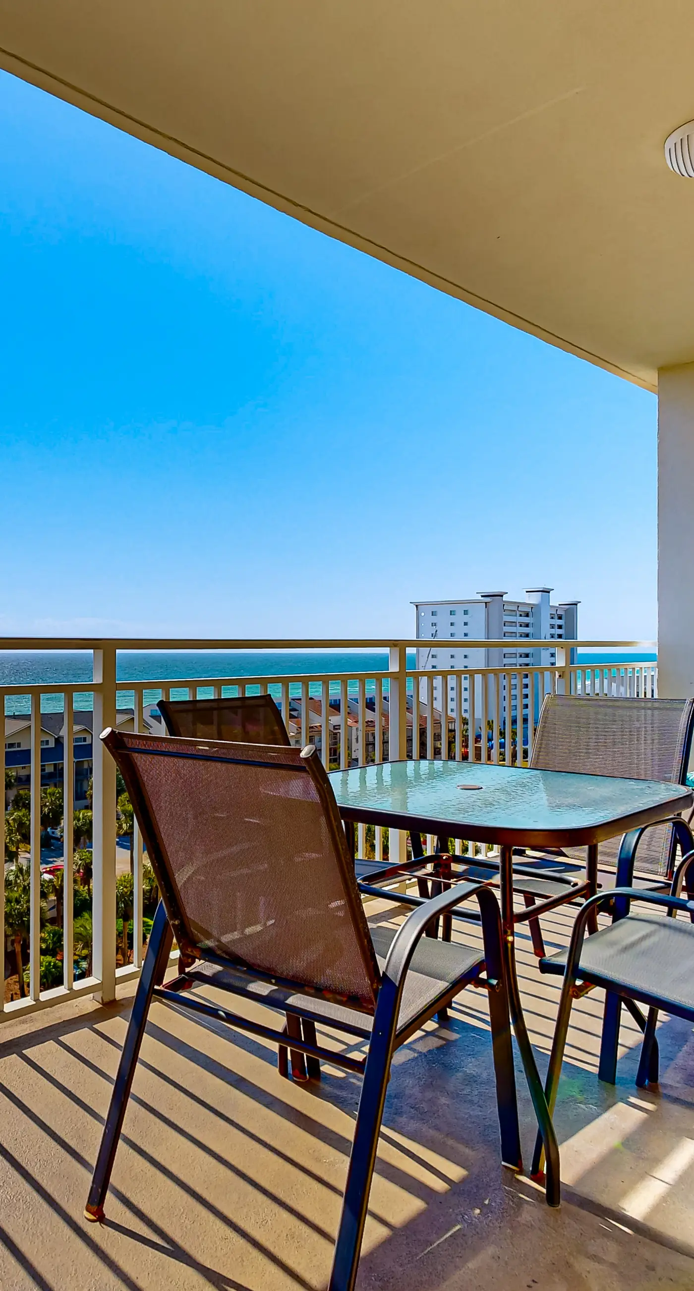 Bright & sleek condo w/shared pool, fitness center, grill area - water views