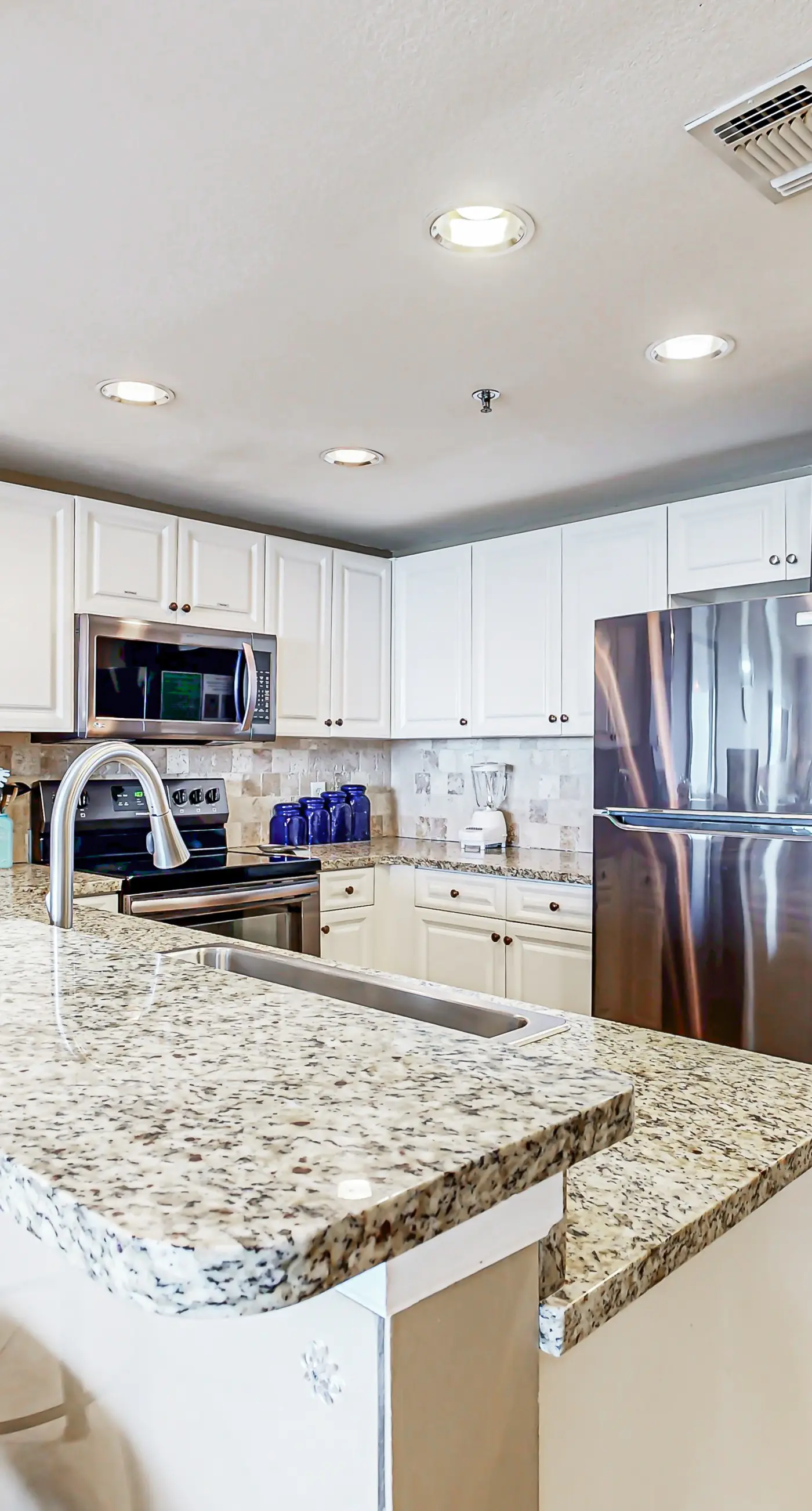 Gorgeous, beachfront condo with view of the gulf plus a pool