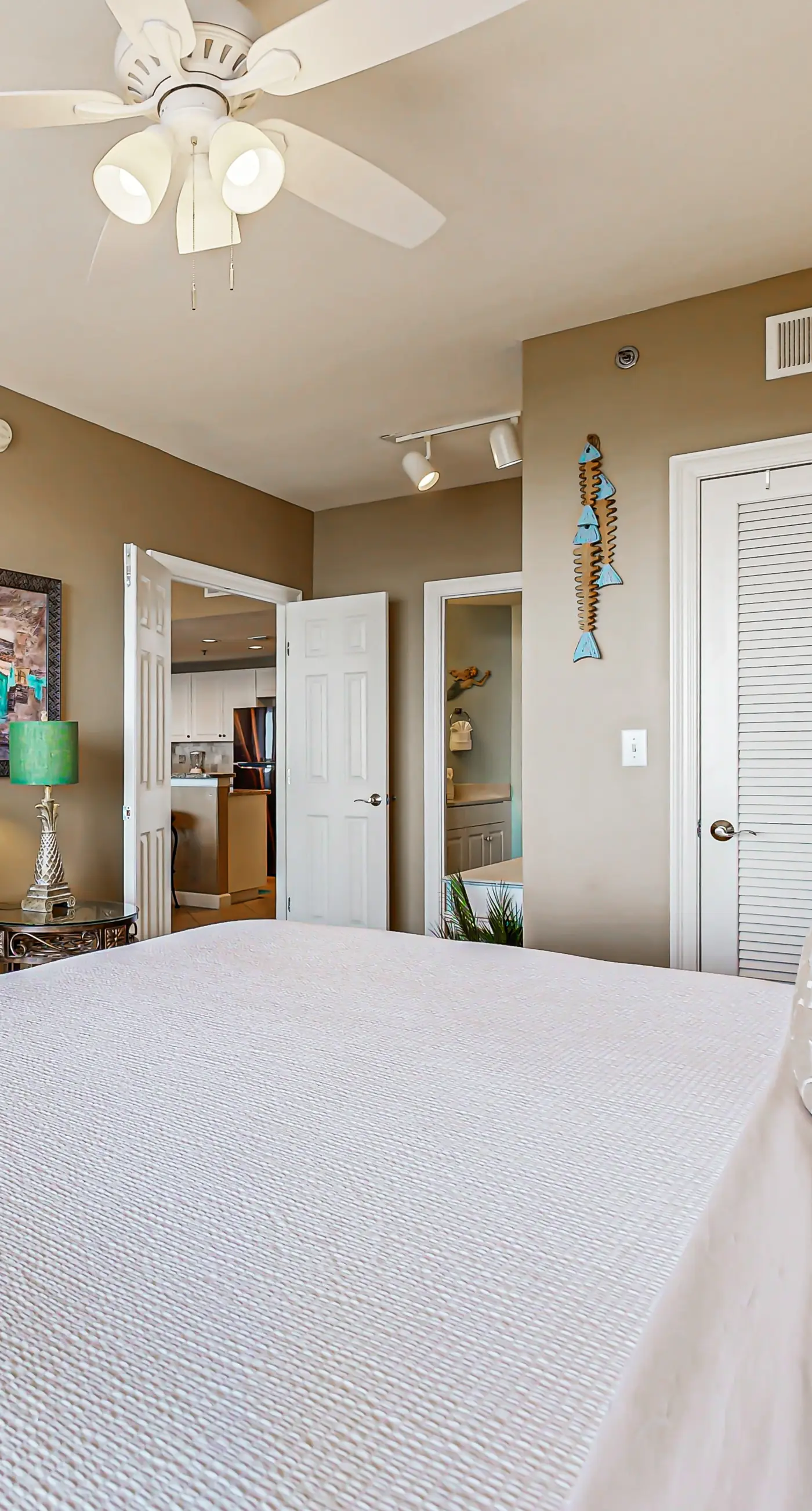 Gorgeous, beachfront condo with view of the gulf plus a pool