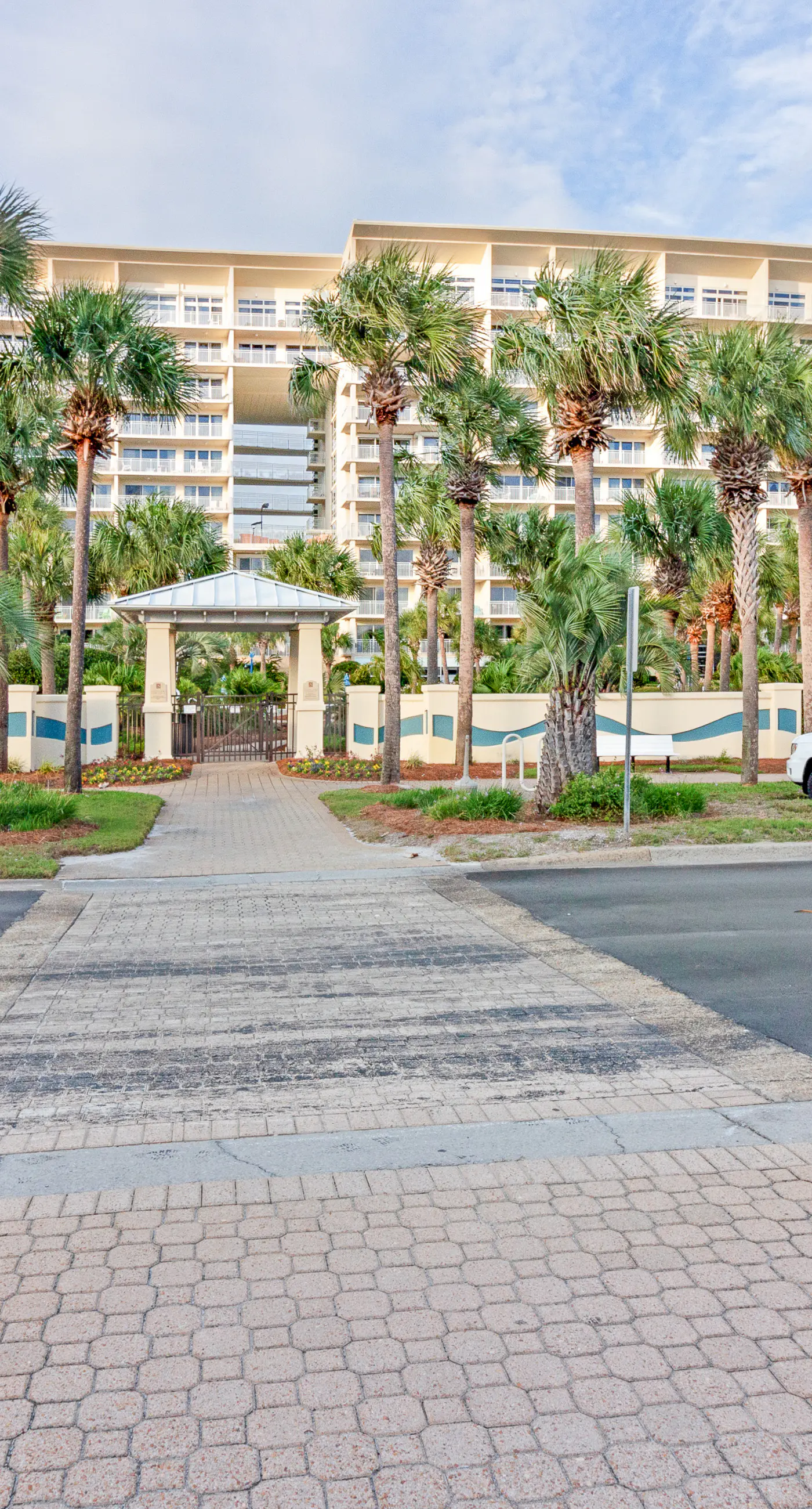 Gorgeous, beachfront condo with view of the gulf plus a pool