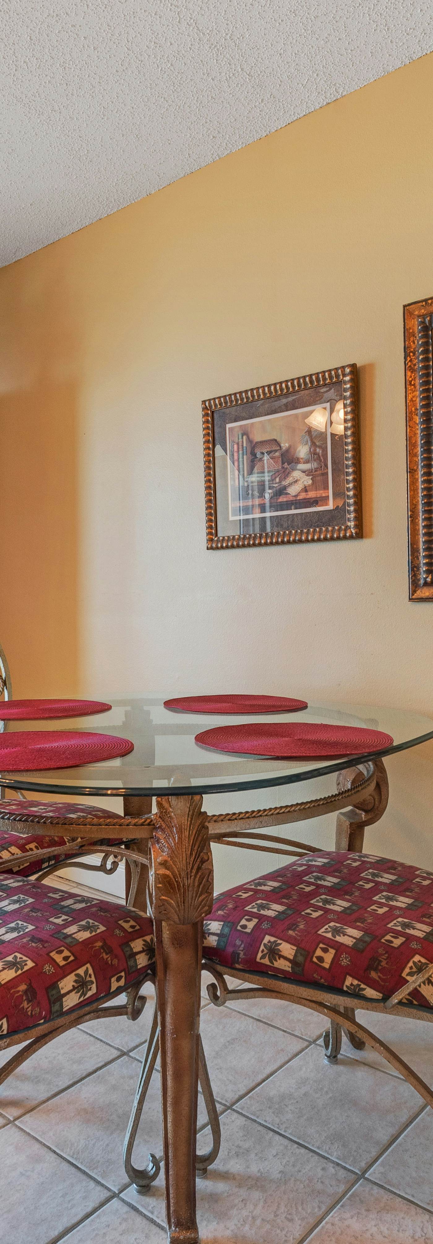 Ocean-view condo with central AC, pool & hot tub access & balcony