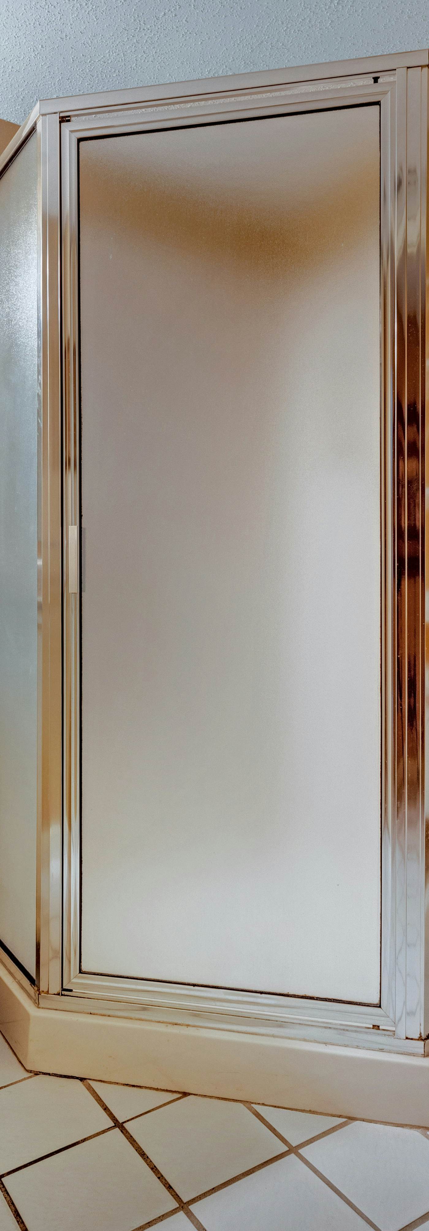 Ocean-view condo with central AC, pool & hot tub access & balcony