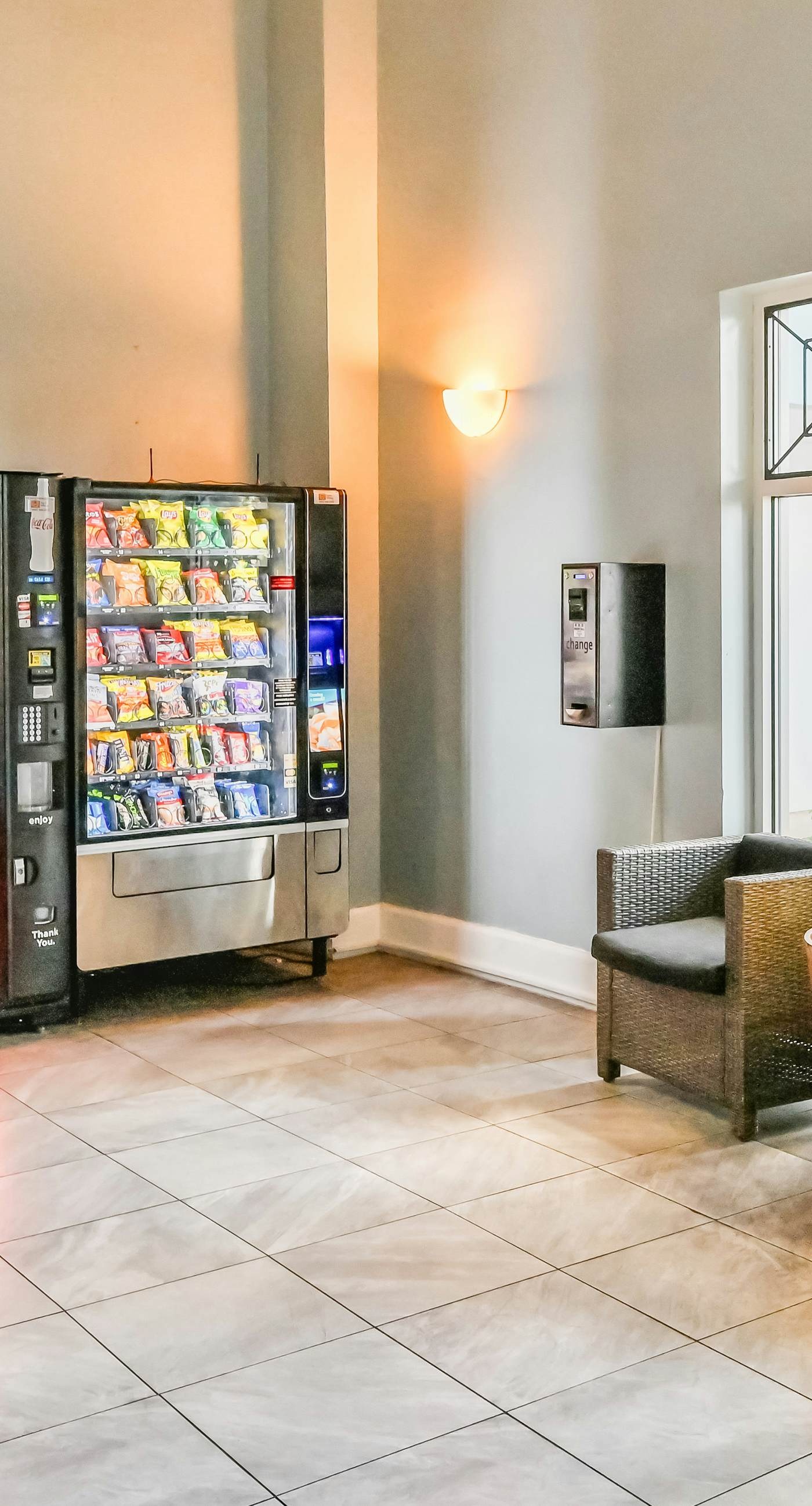 Ocean-view condo with central AC, pool & hot tub access & balcony