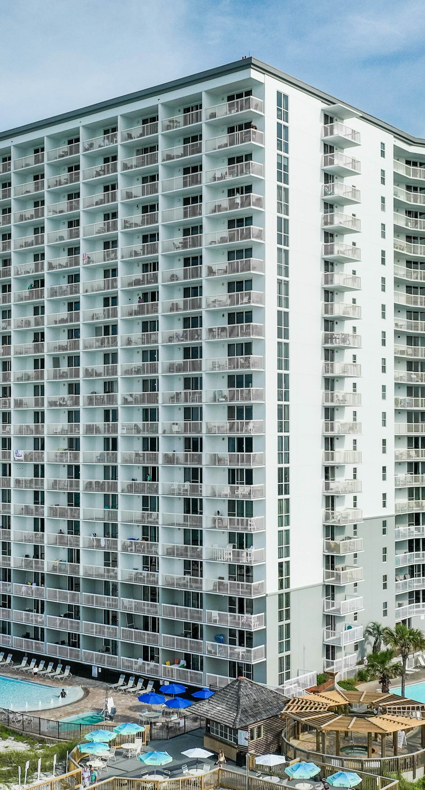 Ocean-view condo with central AC, pool & hot tub access & balcony