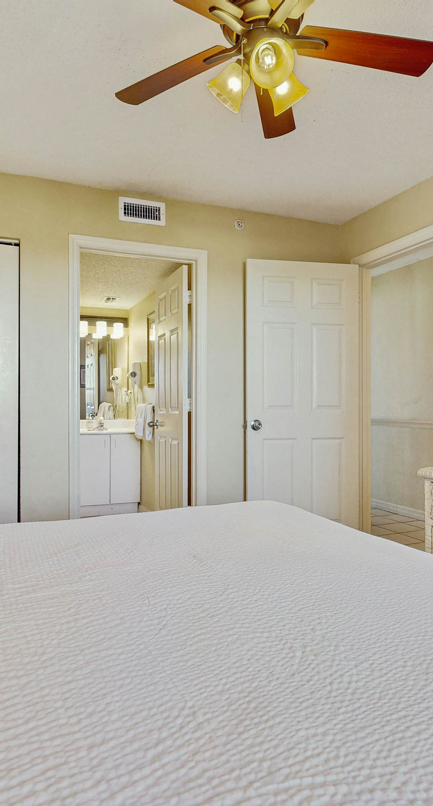 5th-floor condo with patio, pool & ocean views