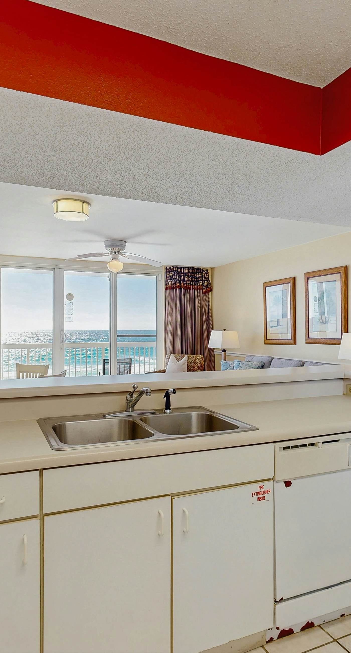 5th-floor condo with patio, pool & ocean views