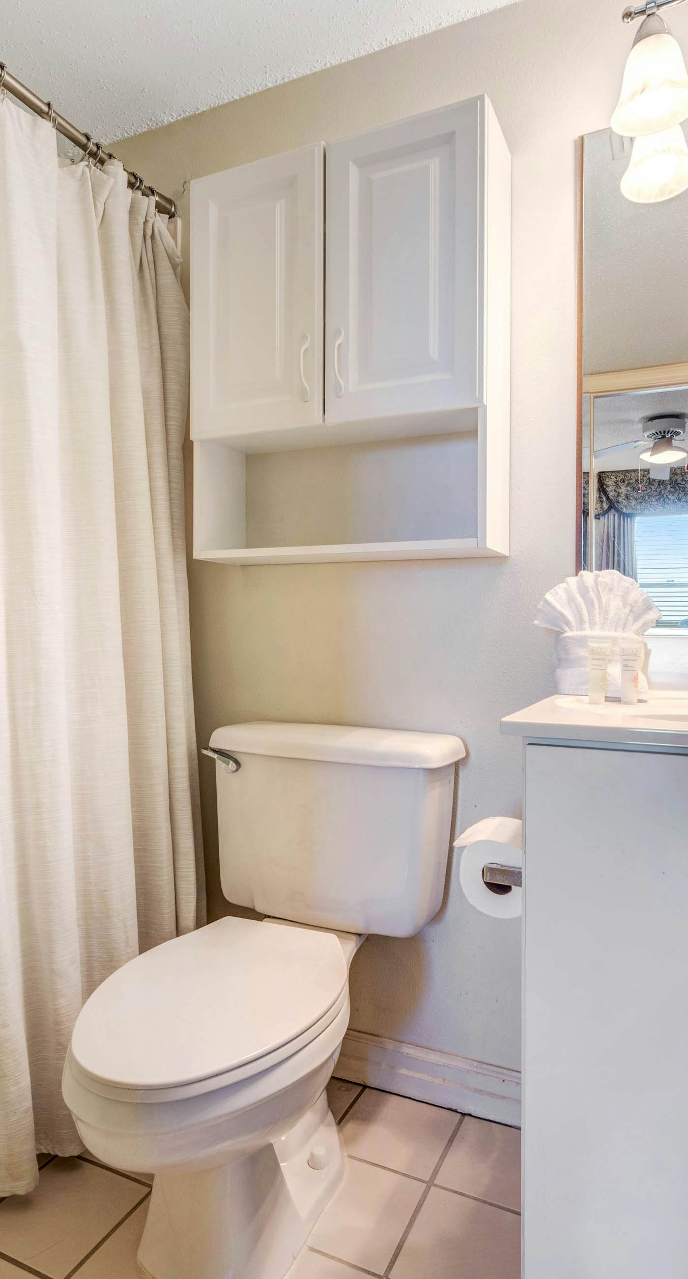 14th-floor condo with Gulf of Mexico views & outdoor pool