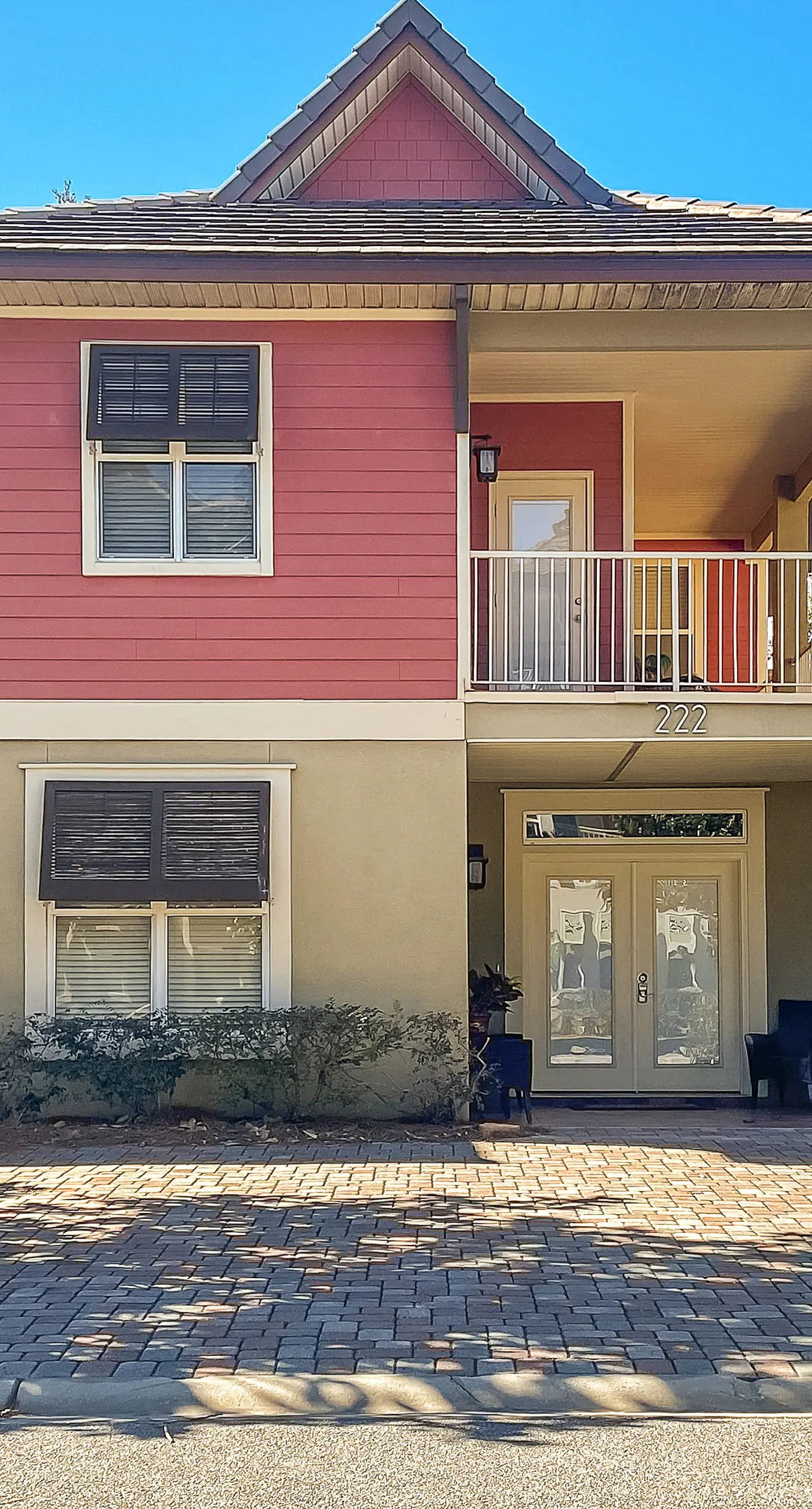 Gorgeous home with resort pool & beach access