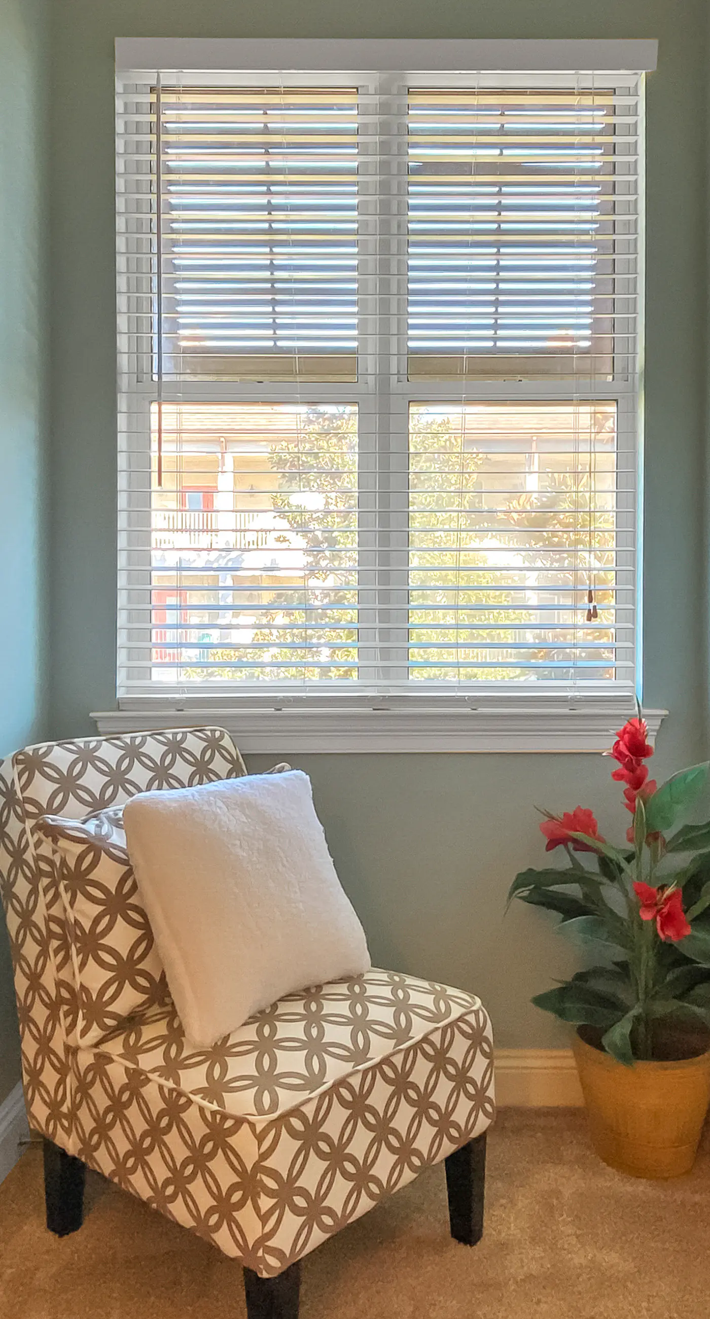 Gorgeous home with resort pool & beach access