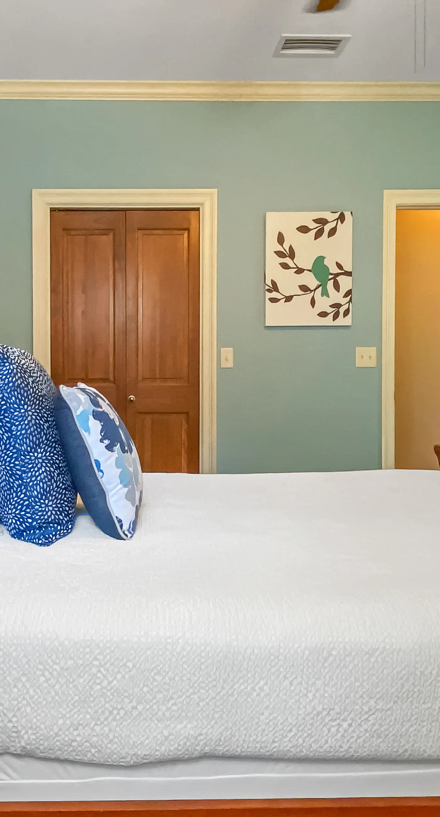 Gorgeous home with resort pool & beach access