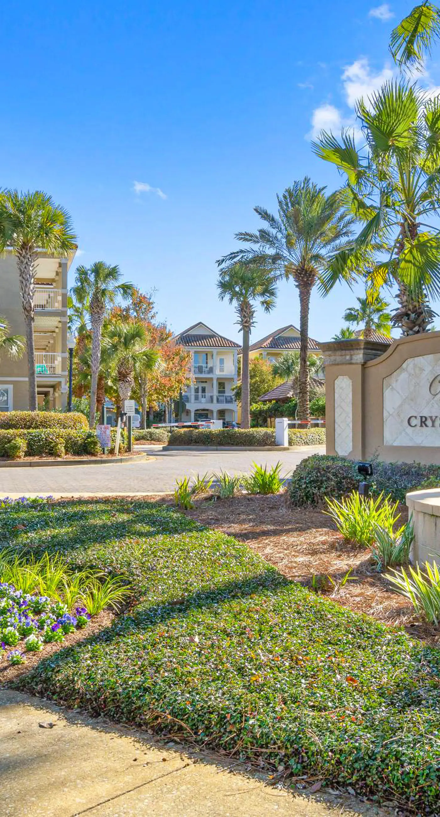 Gorgeous home with resort pool & beach access