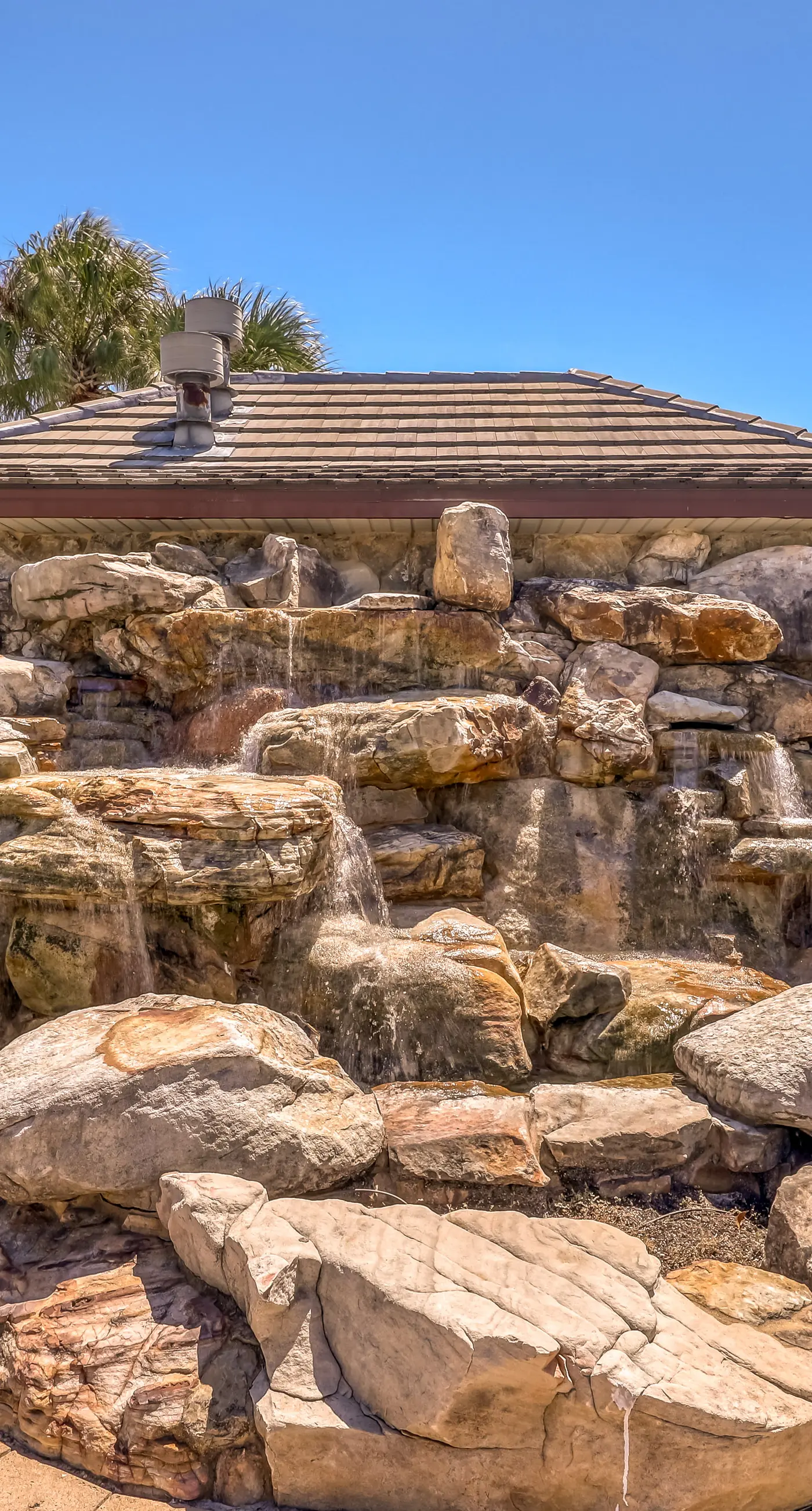 Gorgeous home with resort pool & beach access