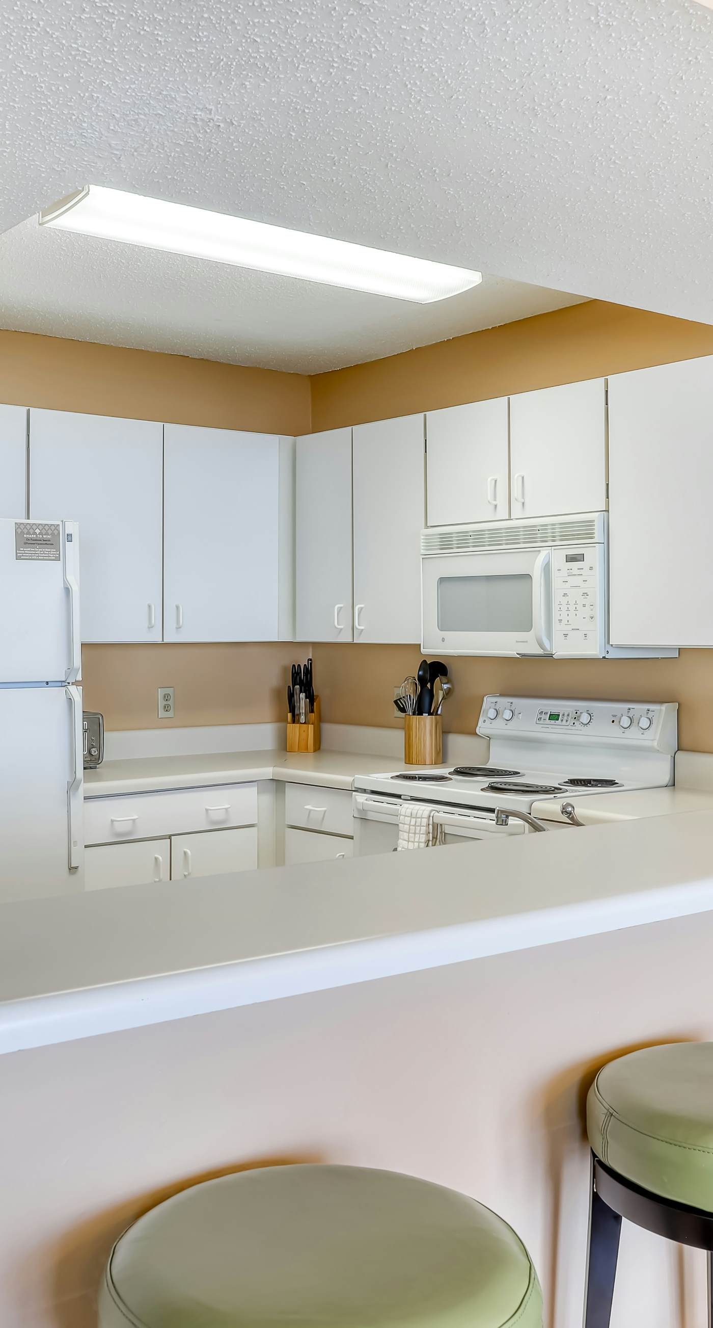 20th-story condo in Pelican Beach Resort with Gulf views