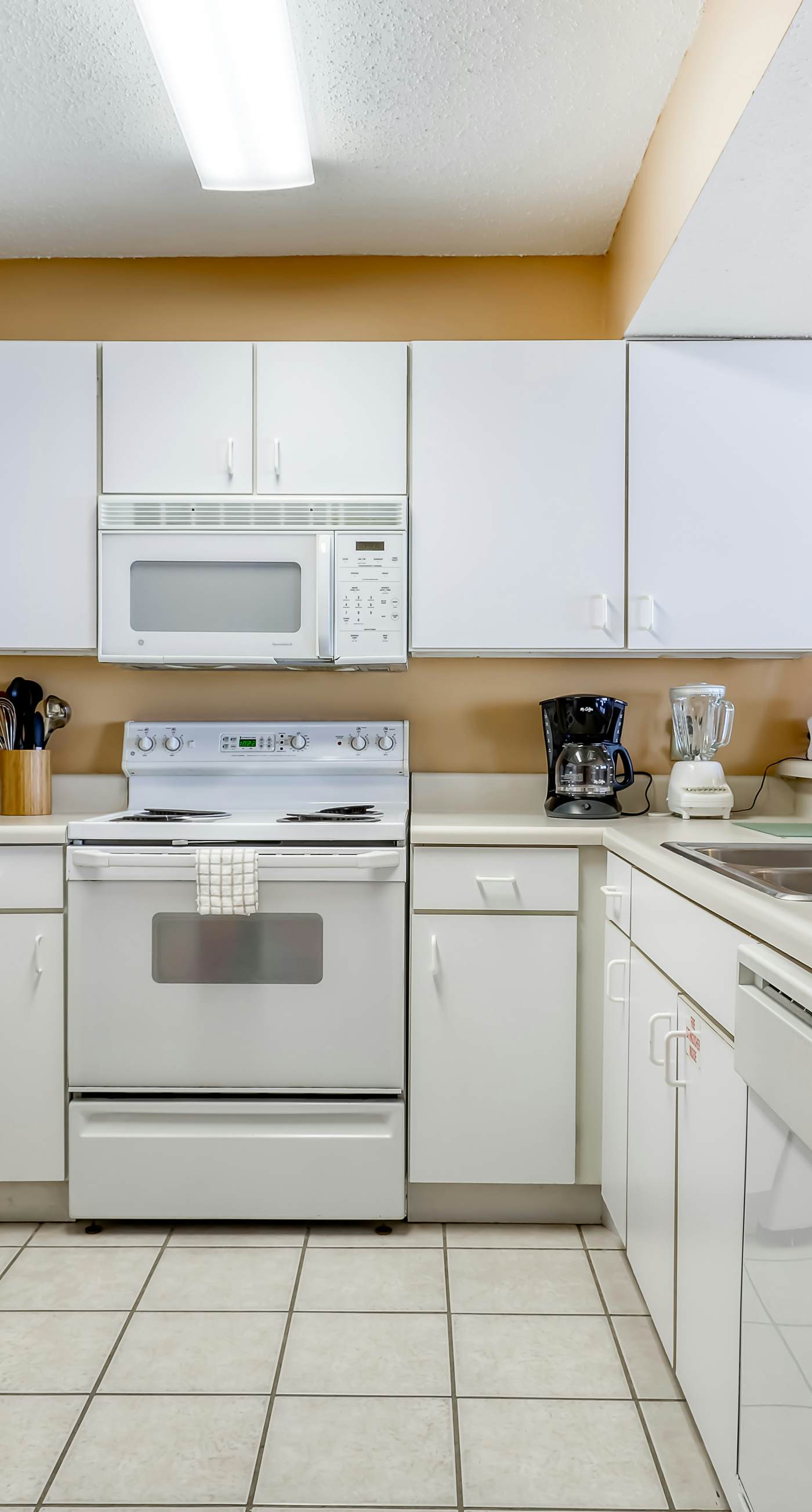 20th-story condo in Pelican Beach Resort with Gulf views