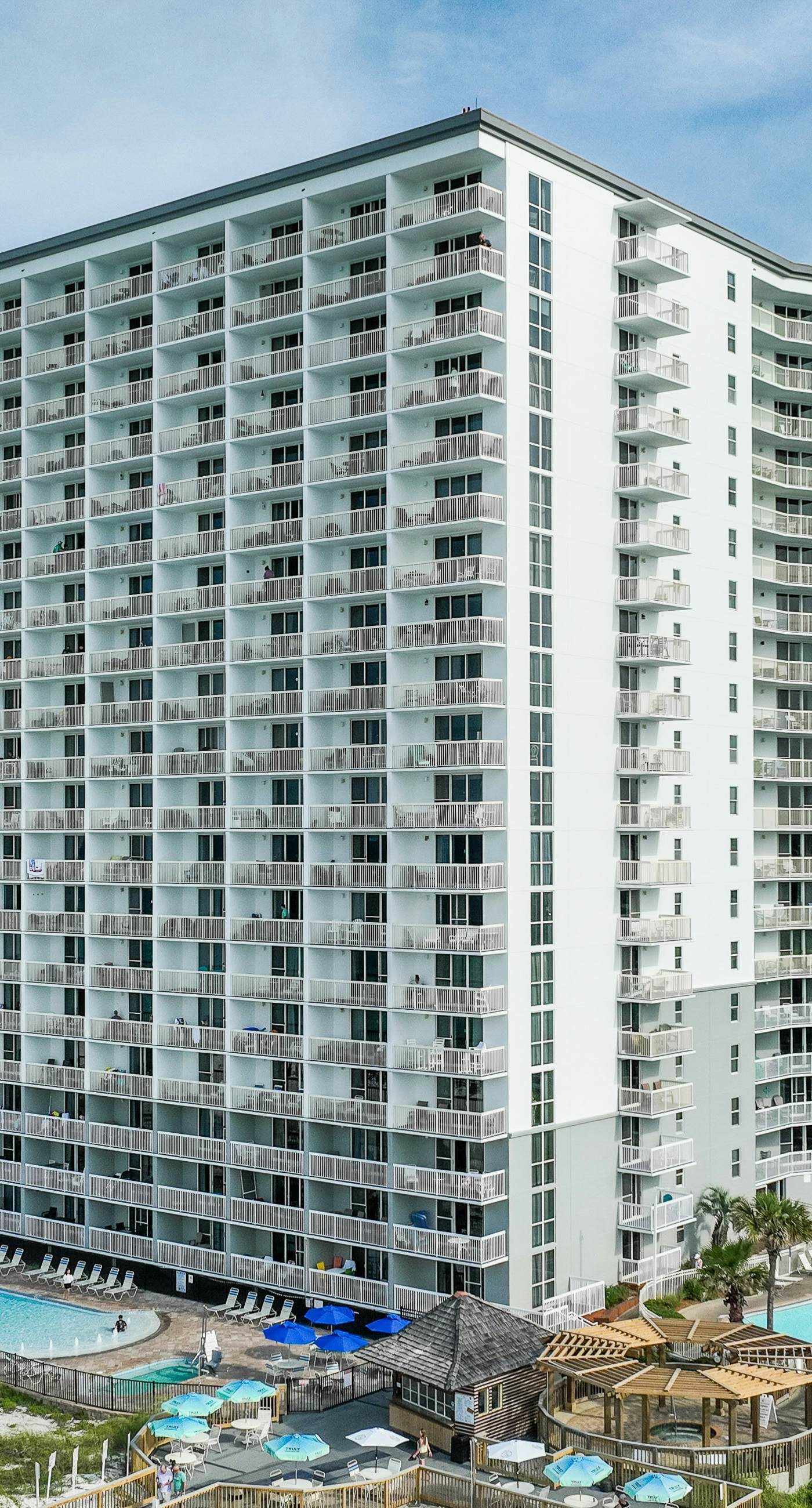 20th-story condo in Pelican Beach Resort with Gulf views