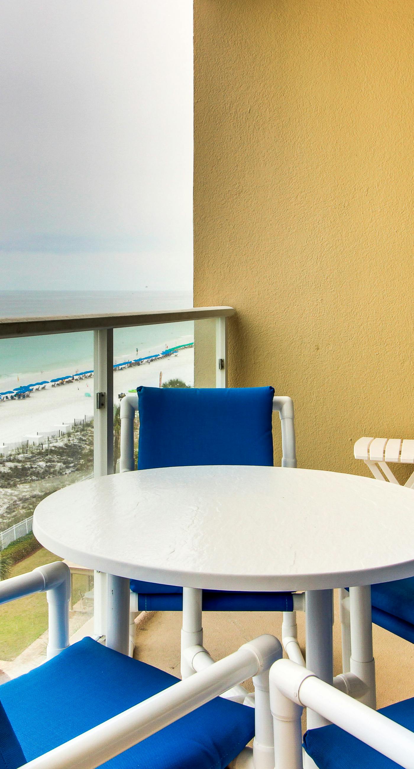 Amazing Gulf view from this cozy condo with pool, gym & beach access