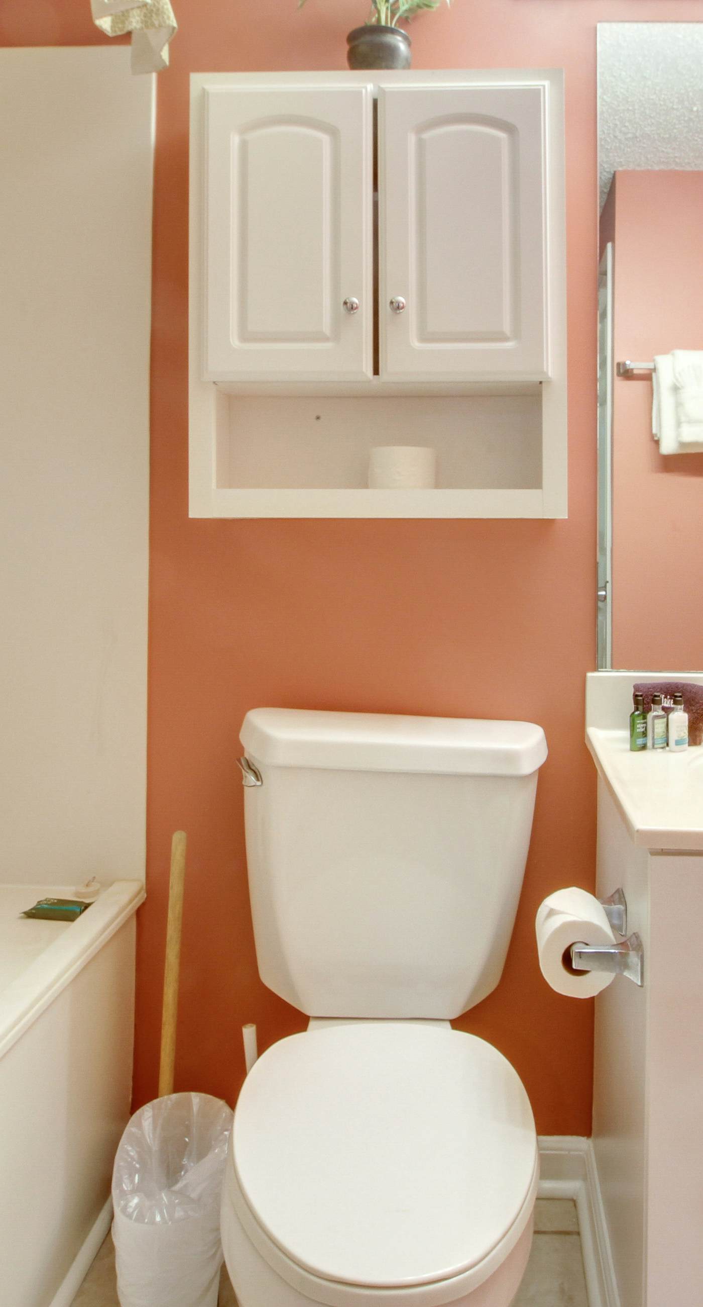 Amazing Gulf view from this cozy condo with pool, gym & beach access