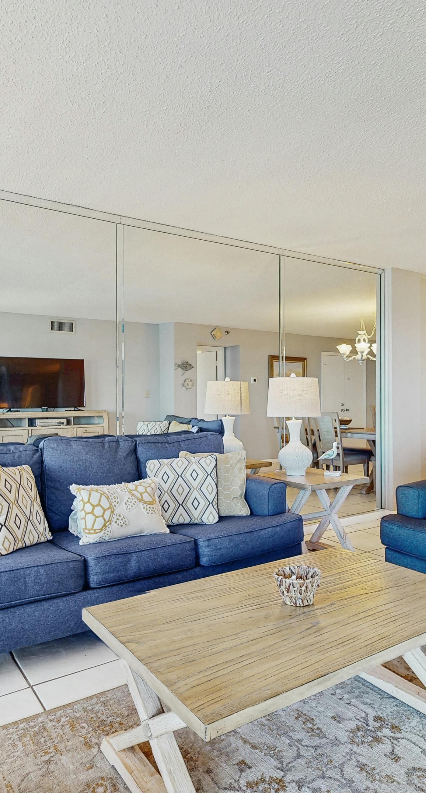 Gulf and beachfront condo with marvelous views, shared pool and hot tub